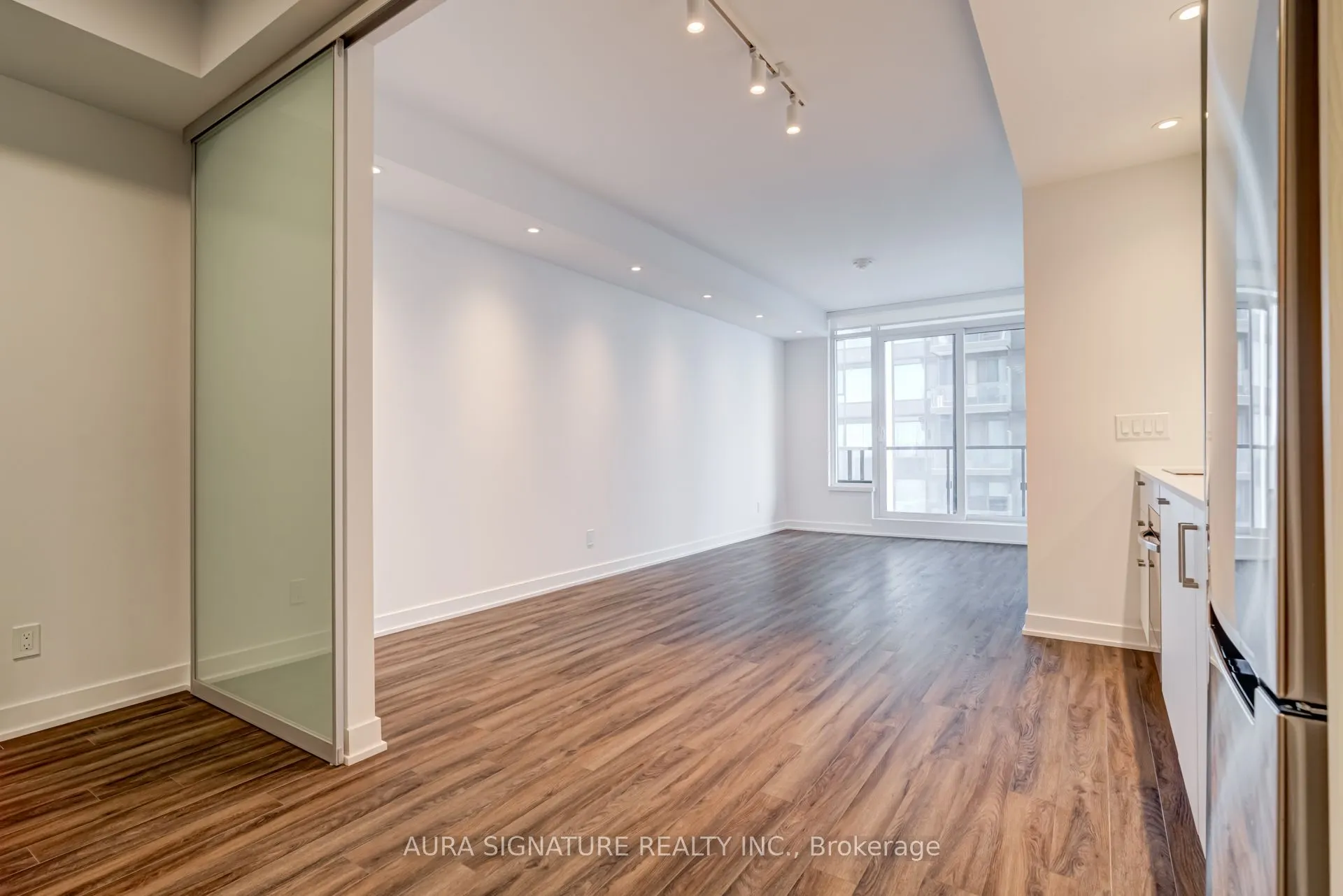 1928 Lake Shore Boulevard W, #2205