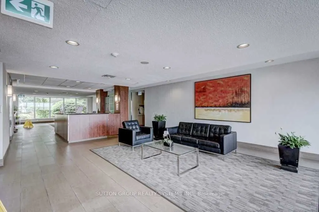 115 Hillcrest Avenue, #1604