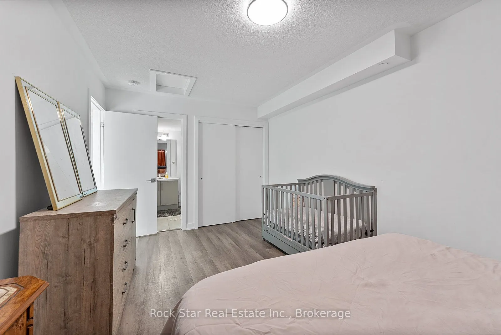 185 Veterans Drive, #5