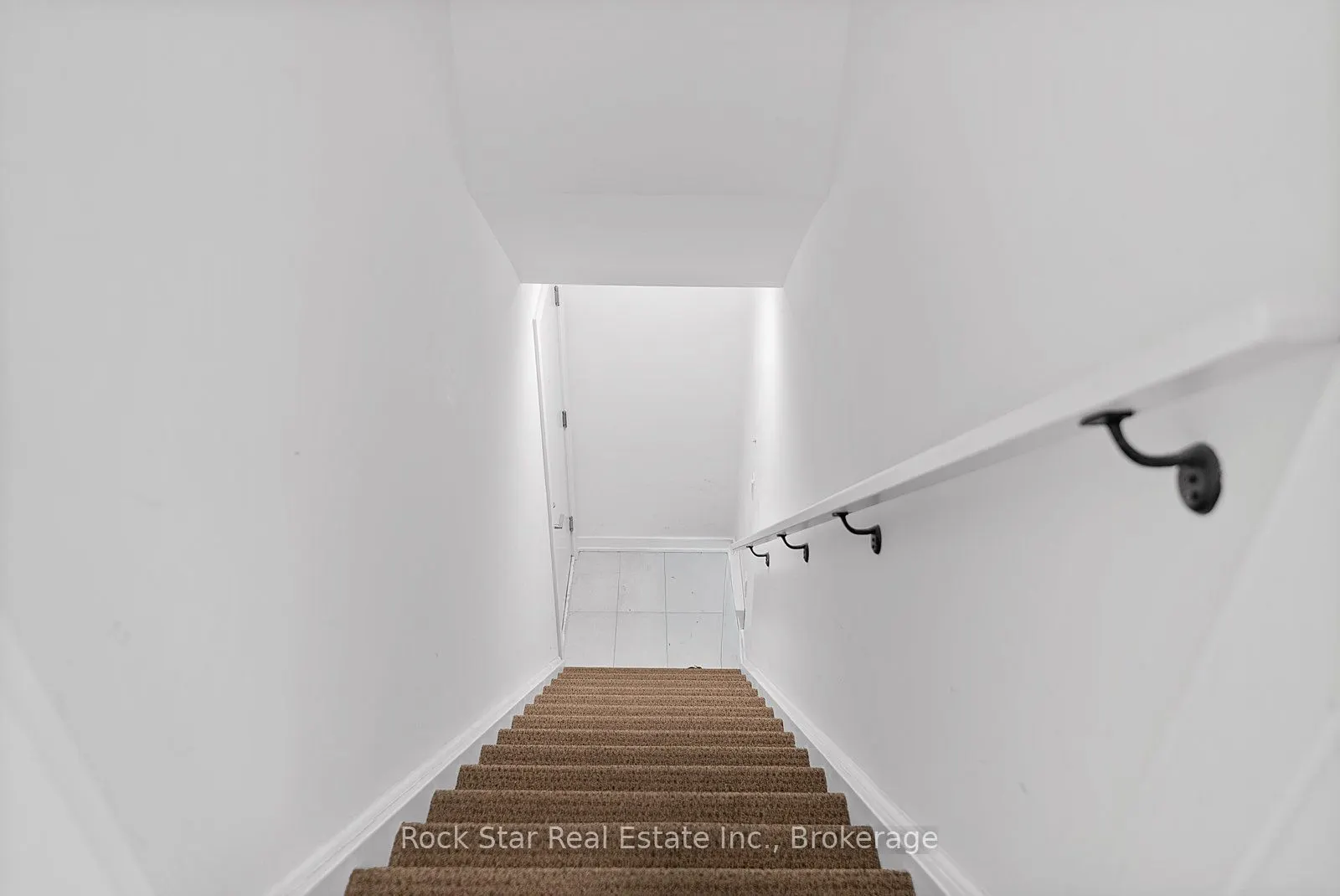 185 Veterans Drive, #5