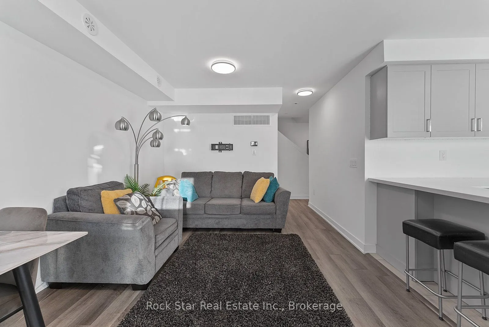 185 Veterans Drive, #5