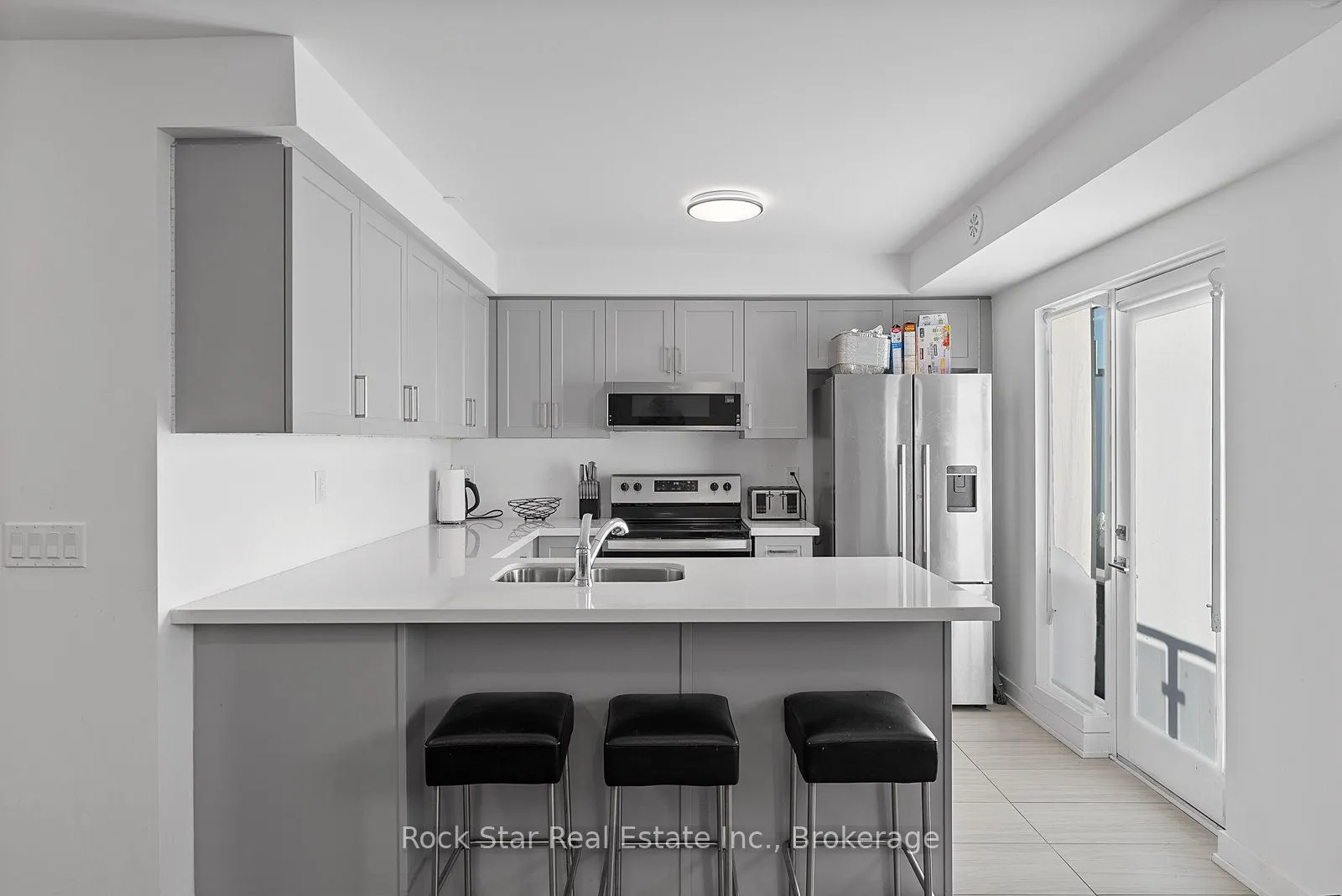 185 Veterans Drive, #5