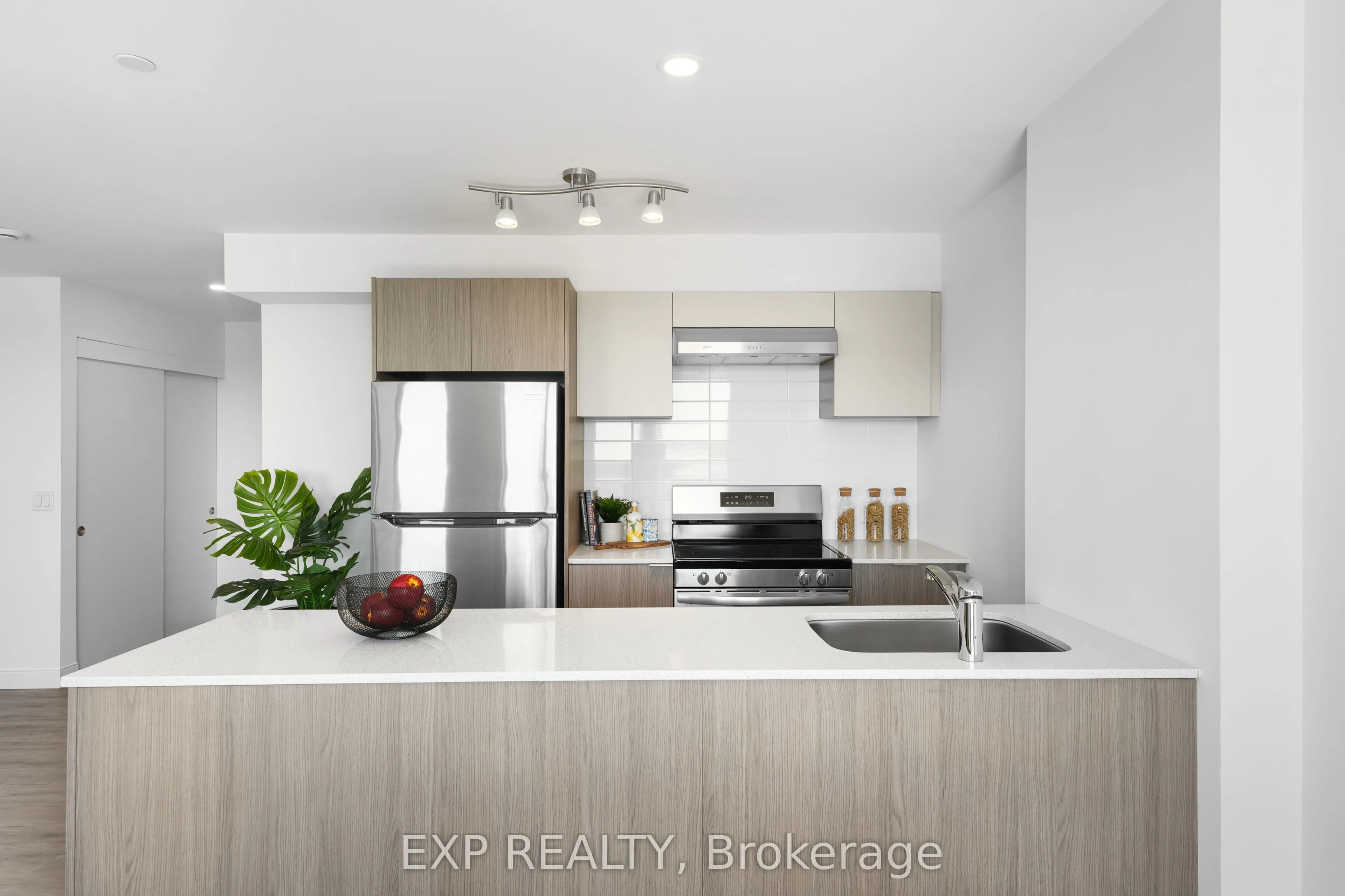 100 Manett Crescent, #411