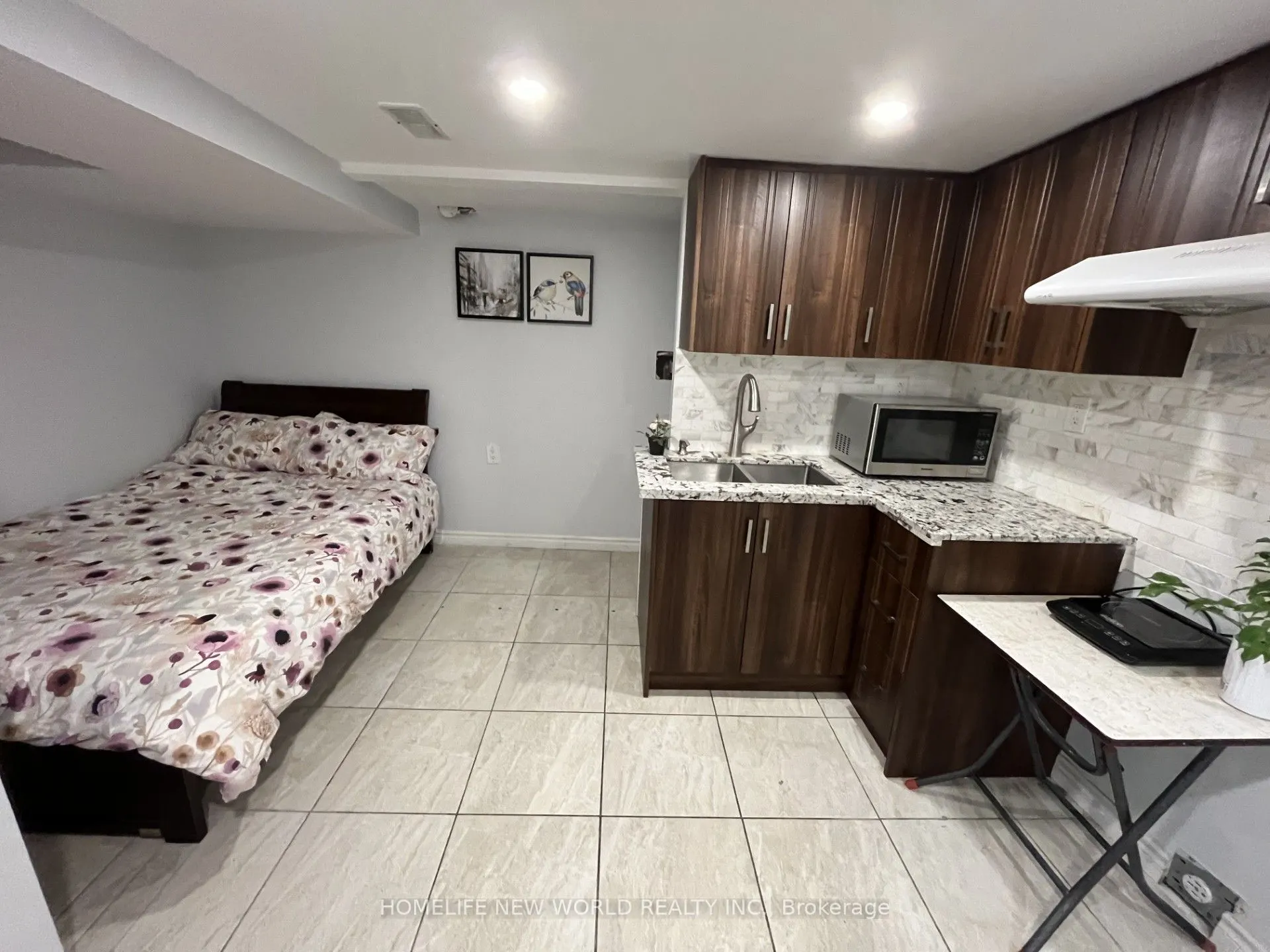 2466 St Clair Avenue W, #Bsmt 01