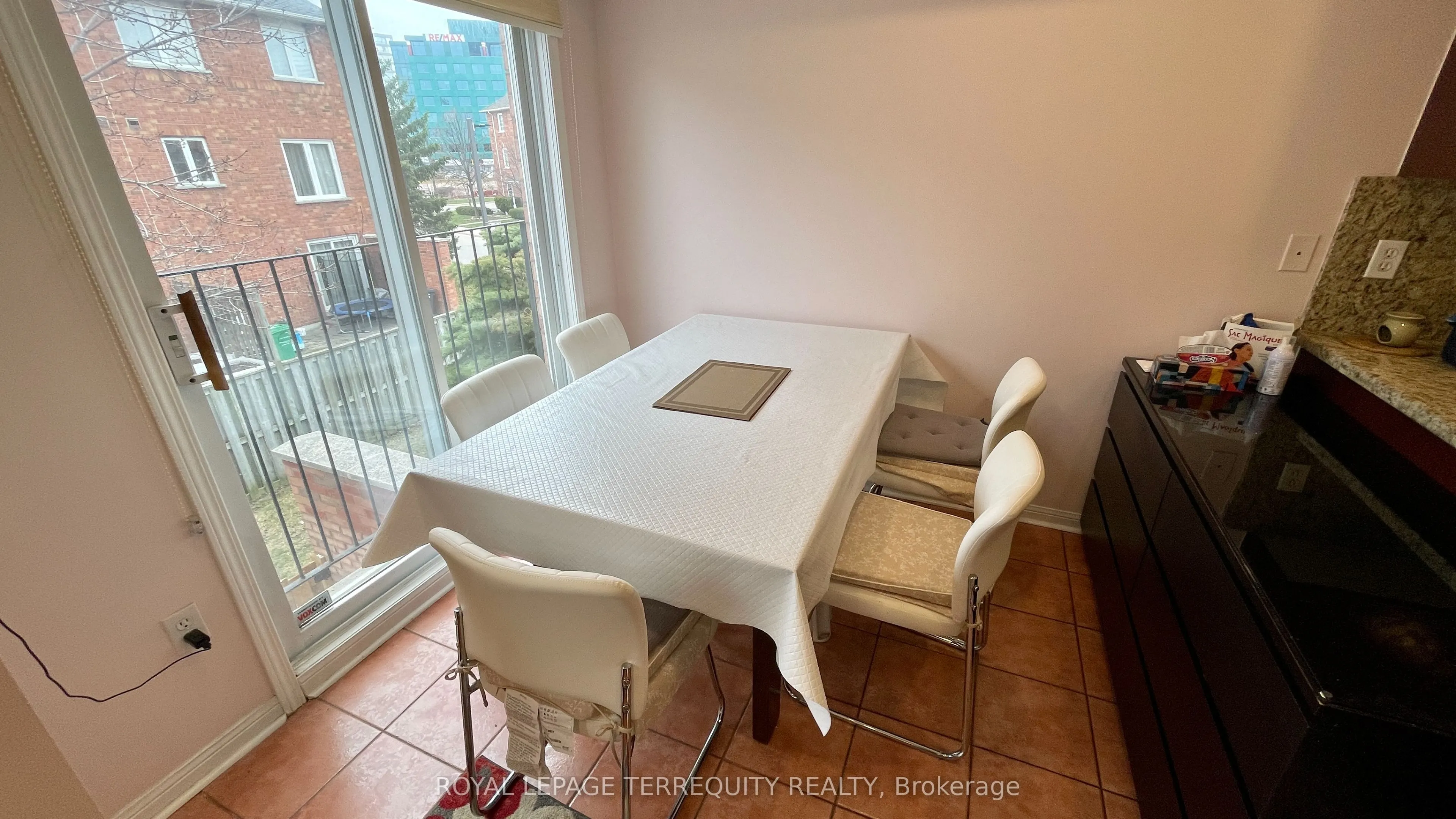 80 Acorn Place, #91