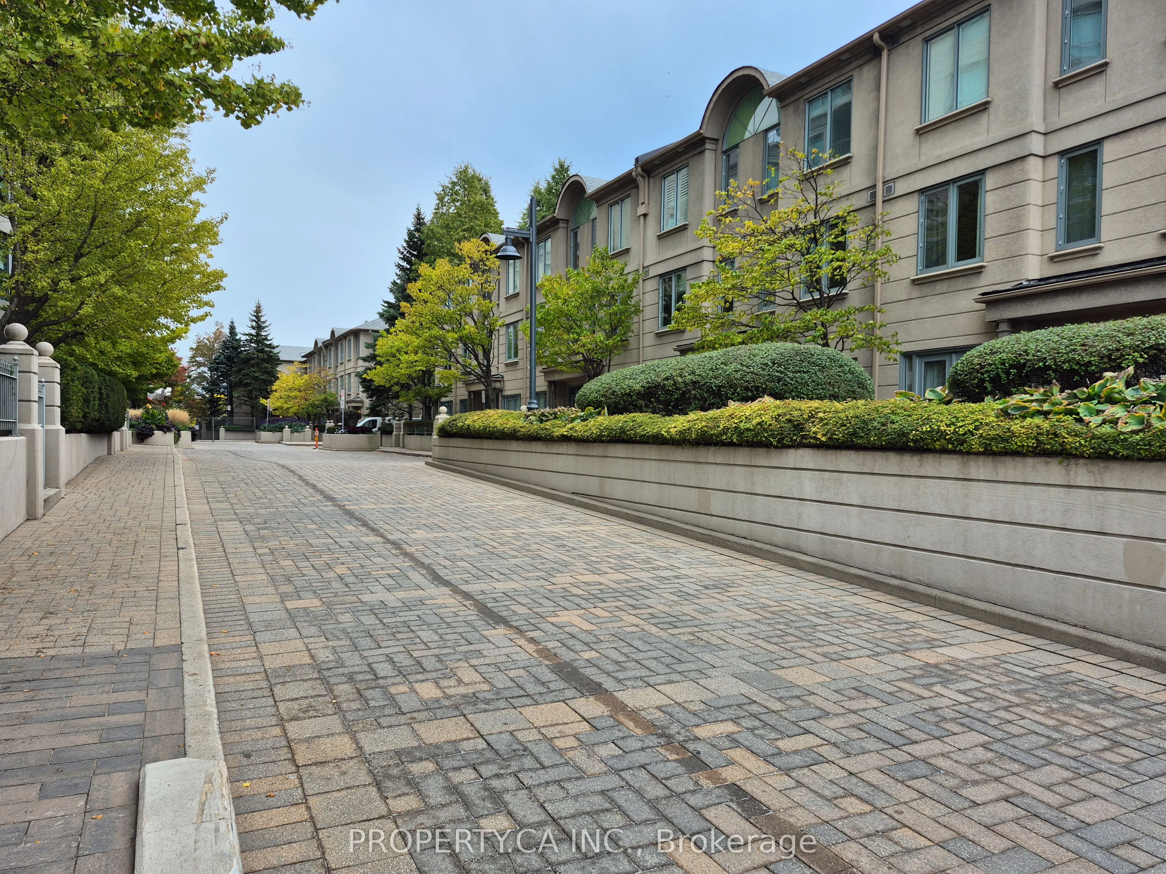 2111 Lake Shore Boulevard W, #Th7