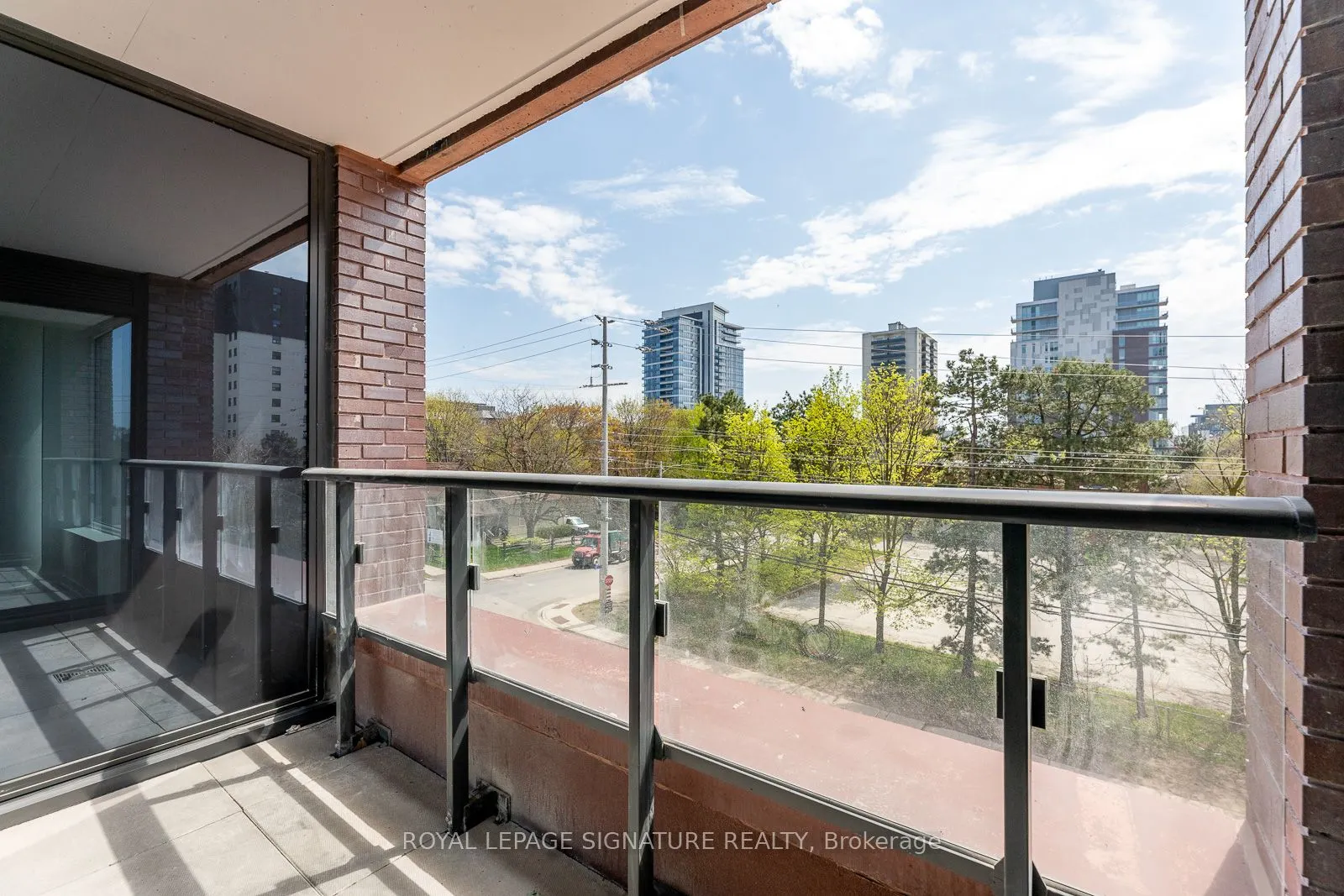 28 Ann Street, #209