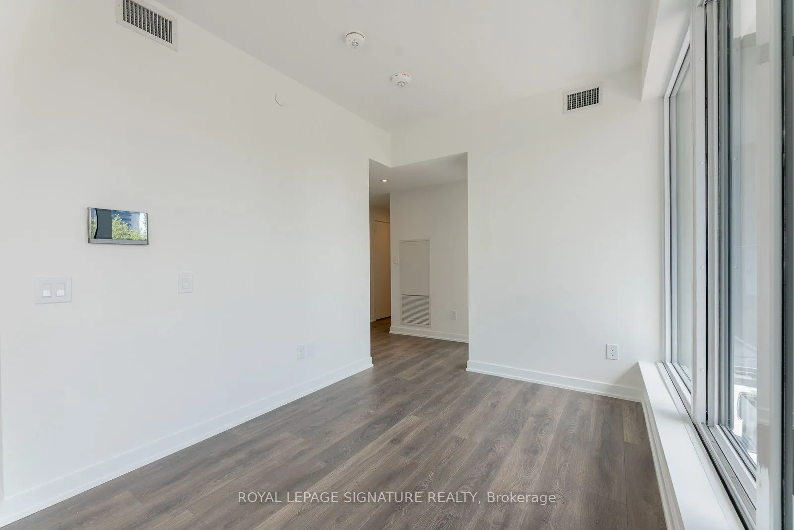 28 Ann Street #209