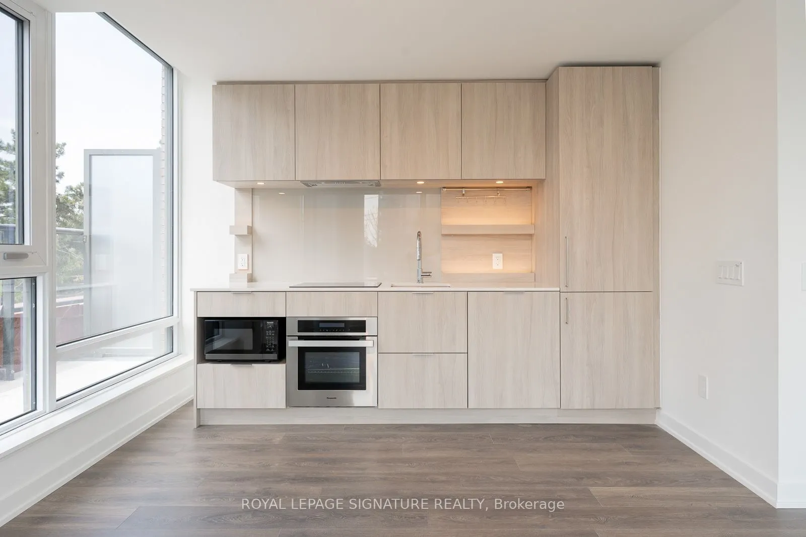 28 Ann Street, #209