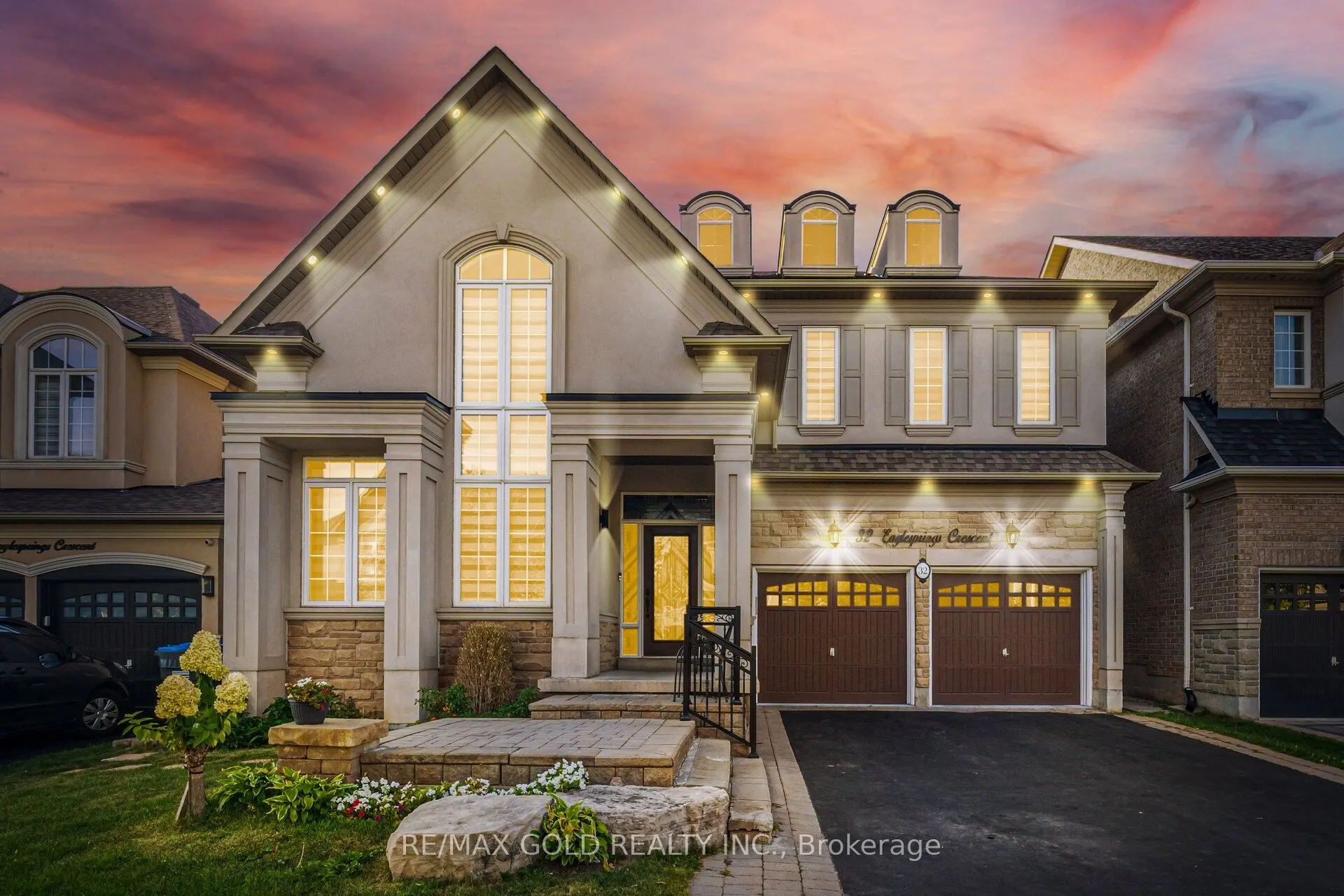 32 Eaglesprings Crescent
