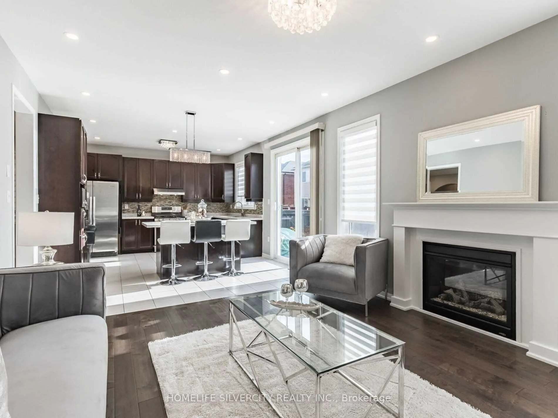 10 Bloom Drive