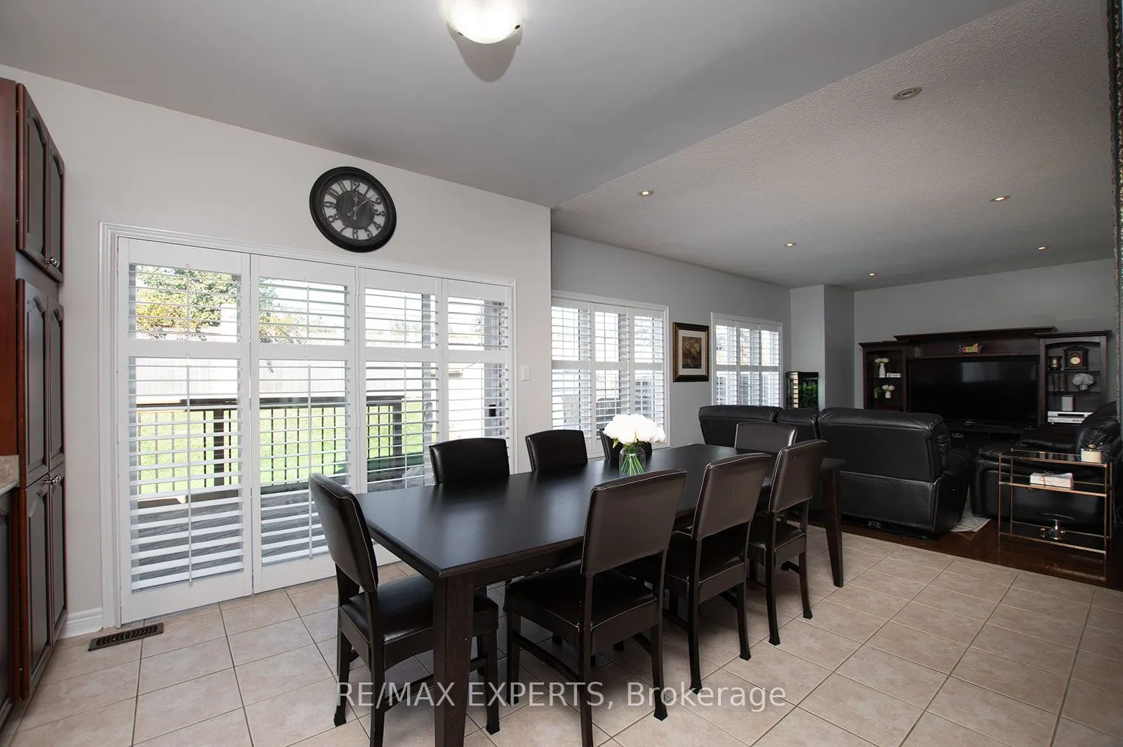 34 Laurentide Crescent