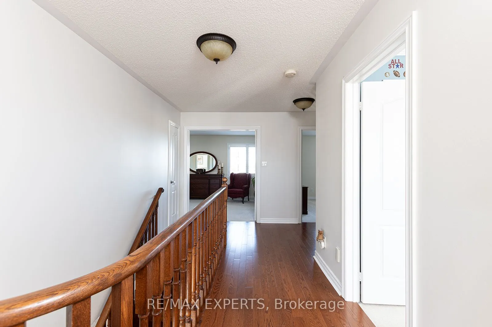 34 Laurentide Crescent