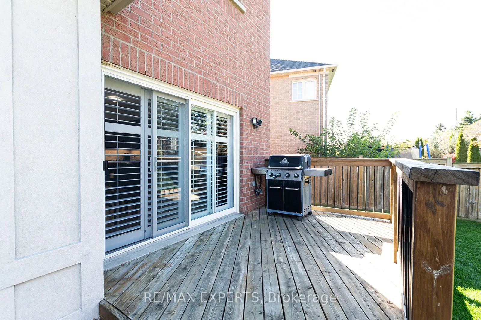 34 Laurentide Crescent