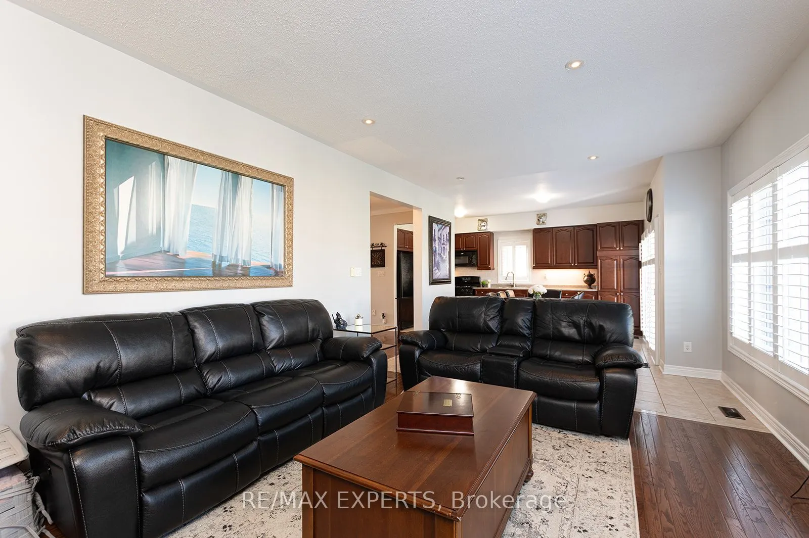 34 Laurentide Crescent