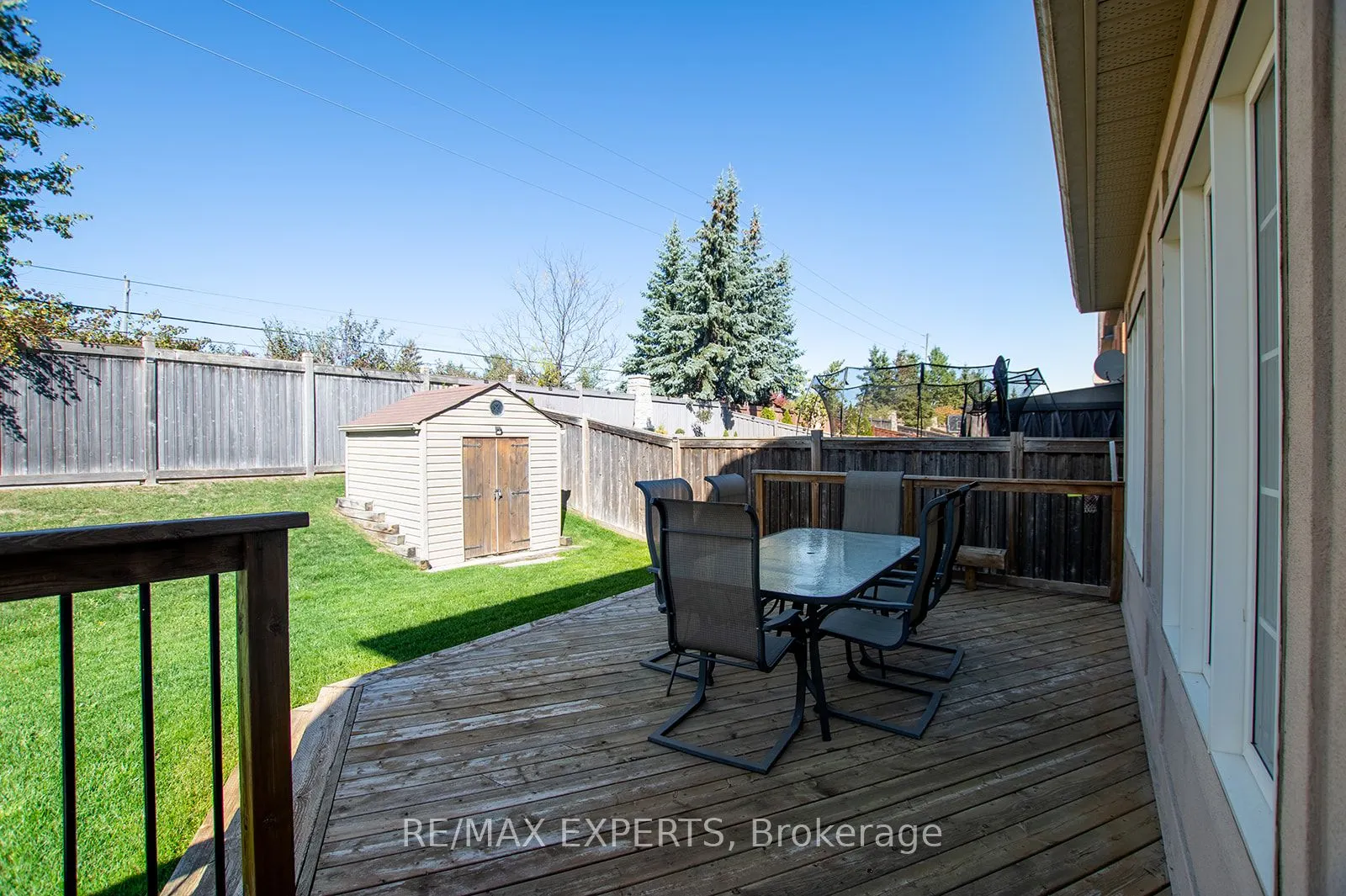 34 Laurentide Crescent