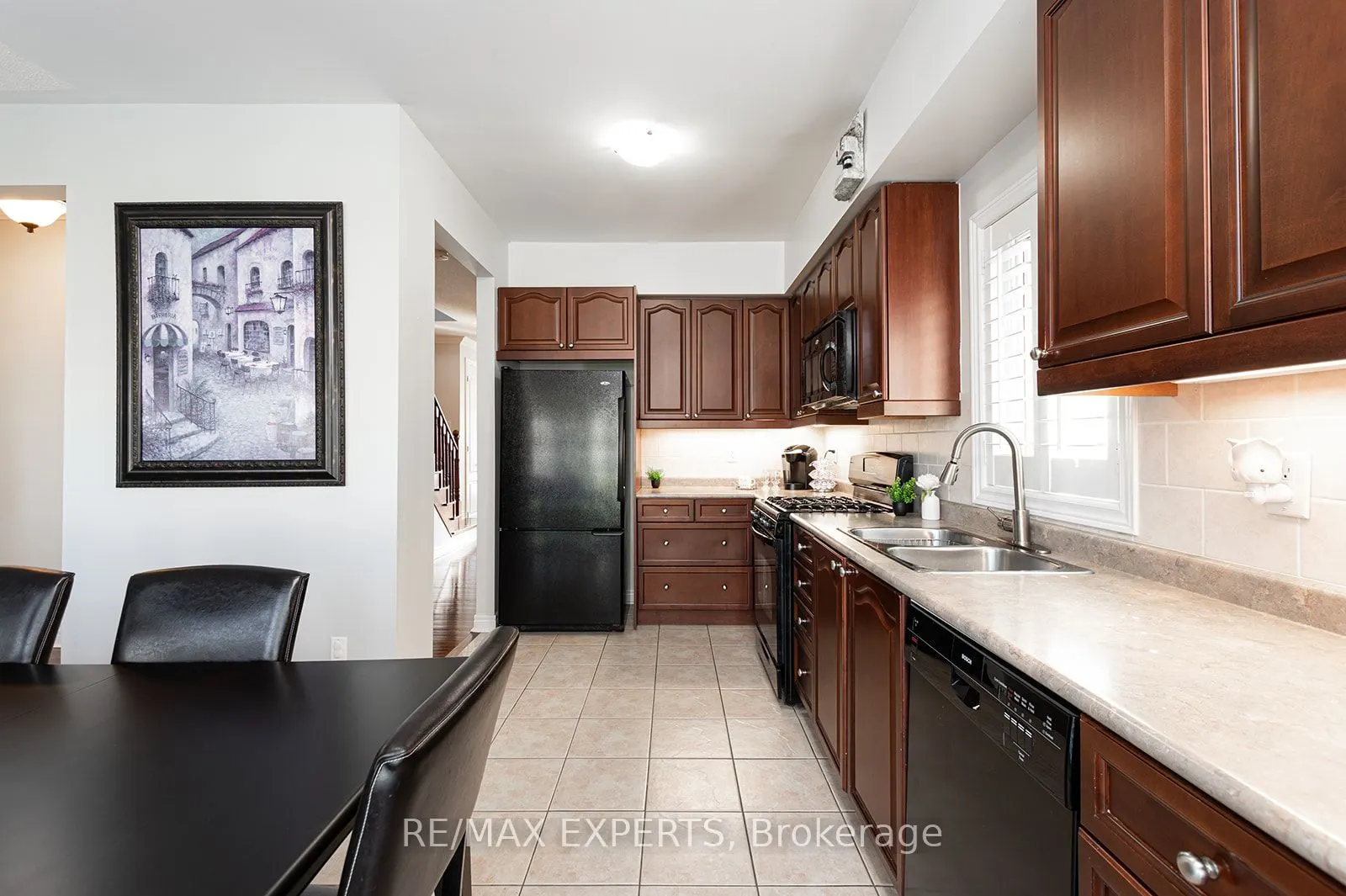 34 Laurentide Crescent