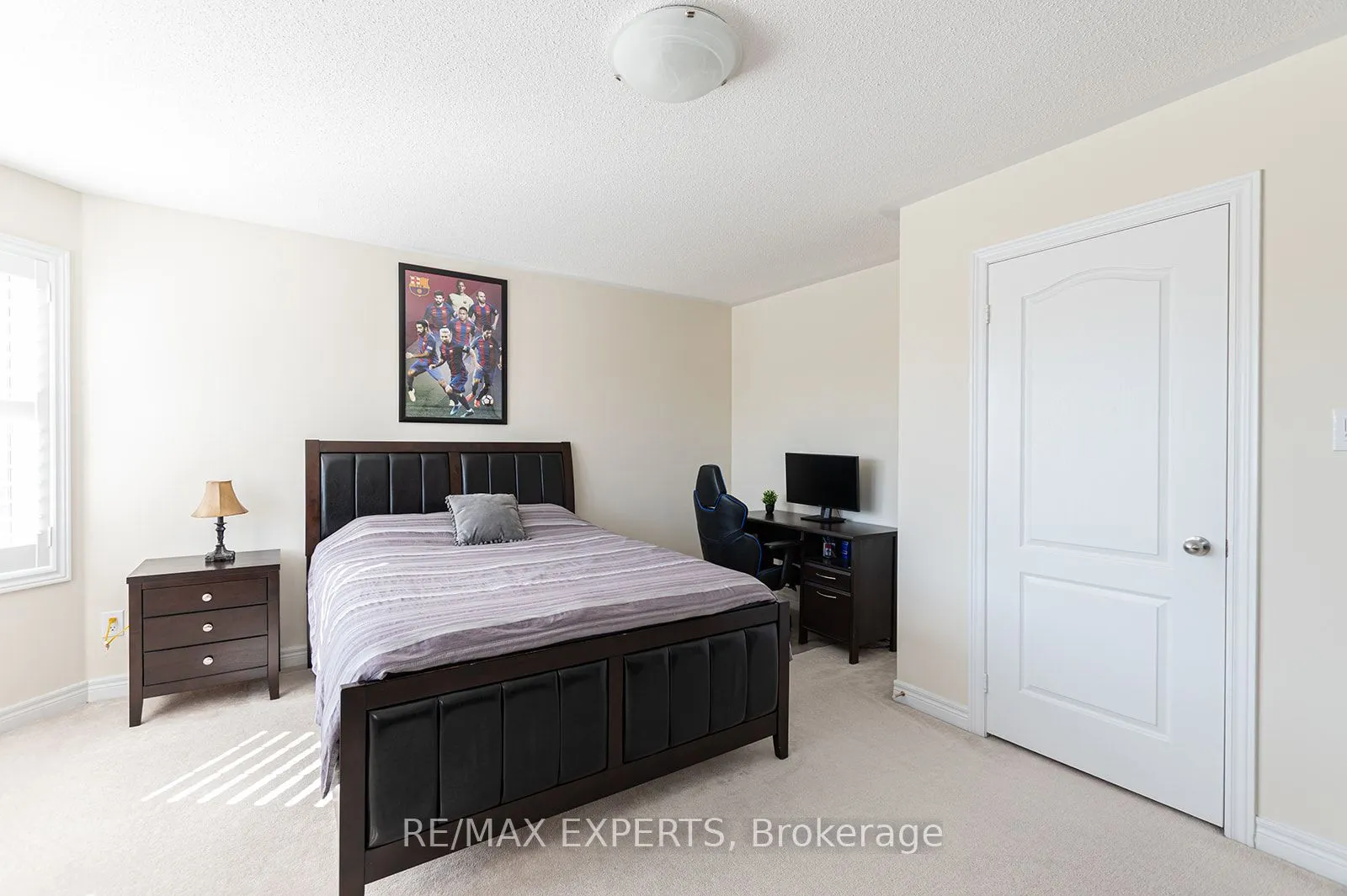 34 Laurentide Crescent