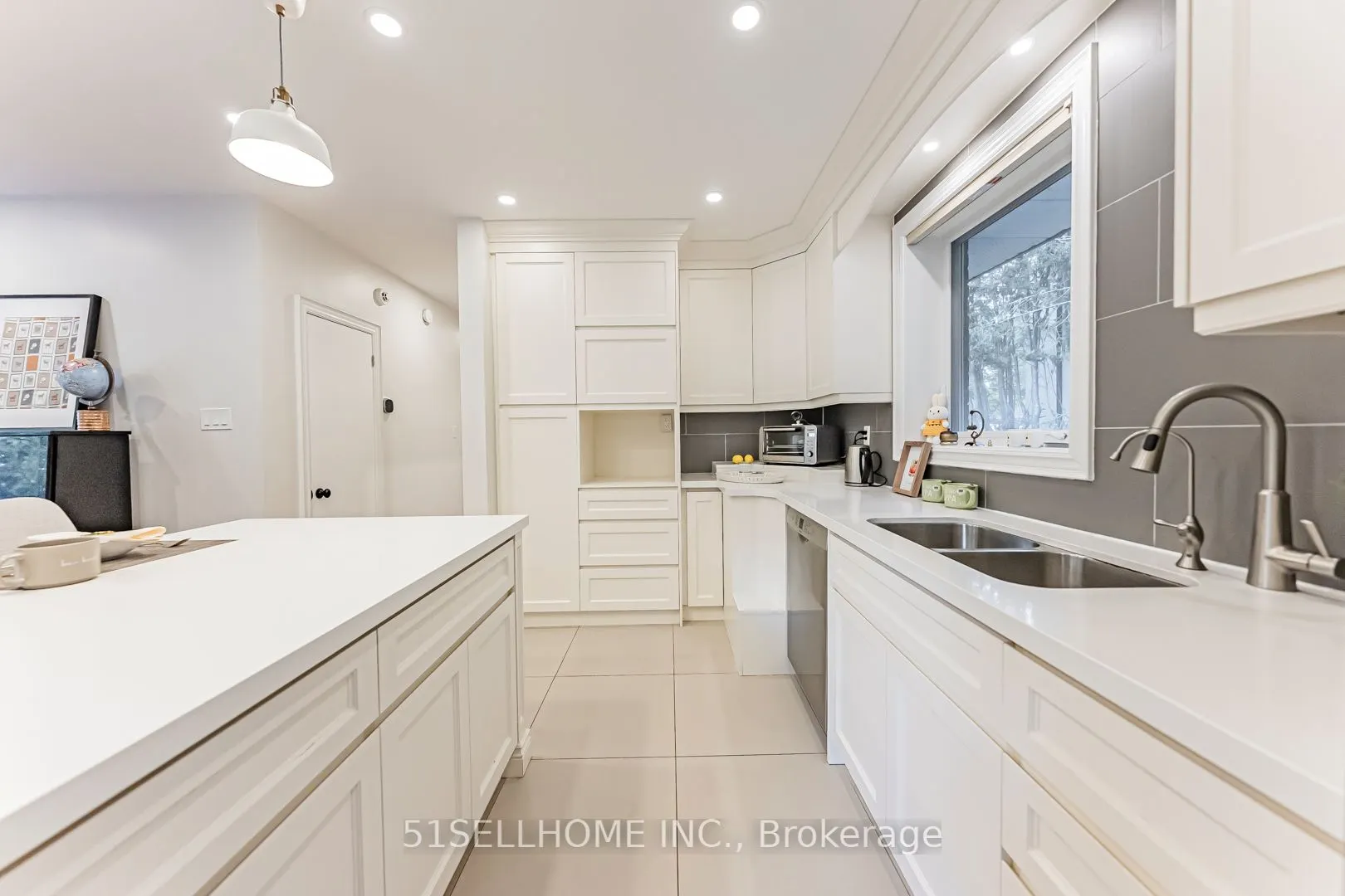 615 Parkside Drive