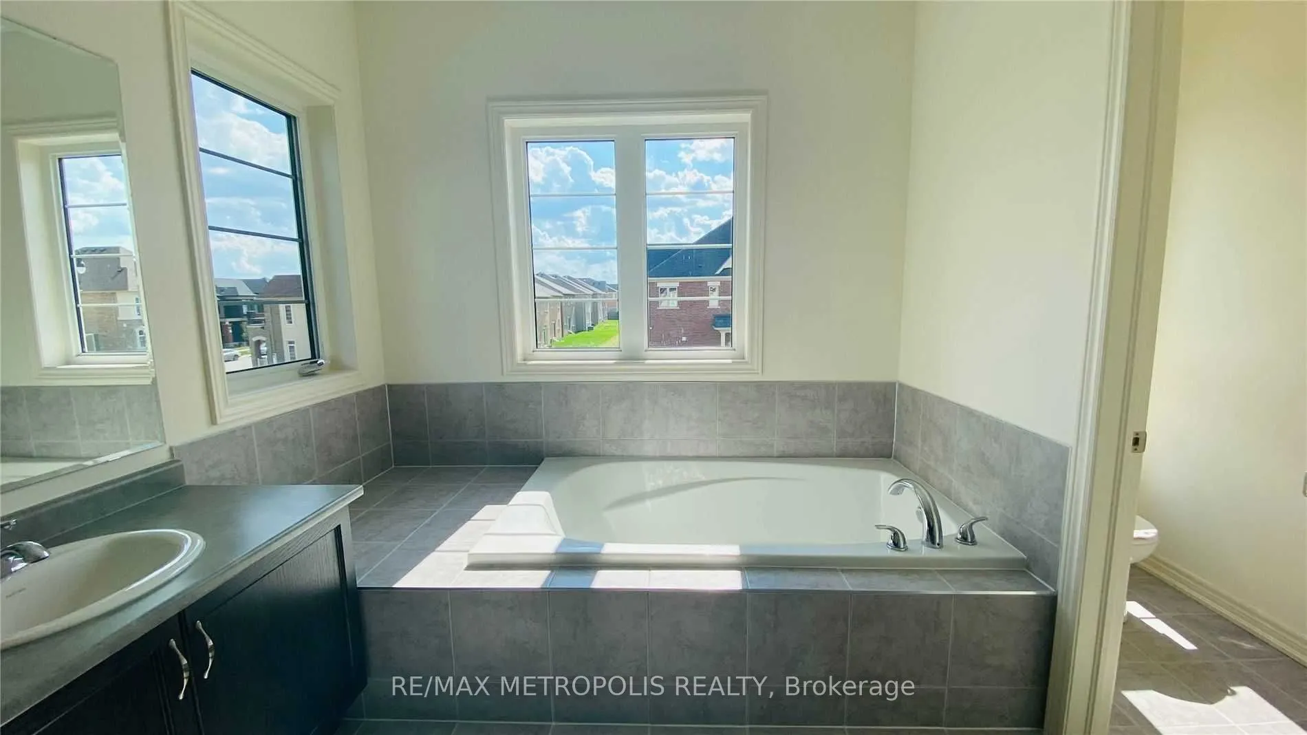 31 Elverton Crescent, #Upper