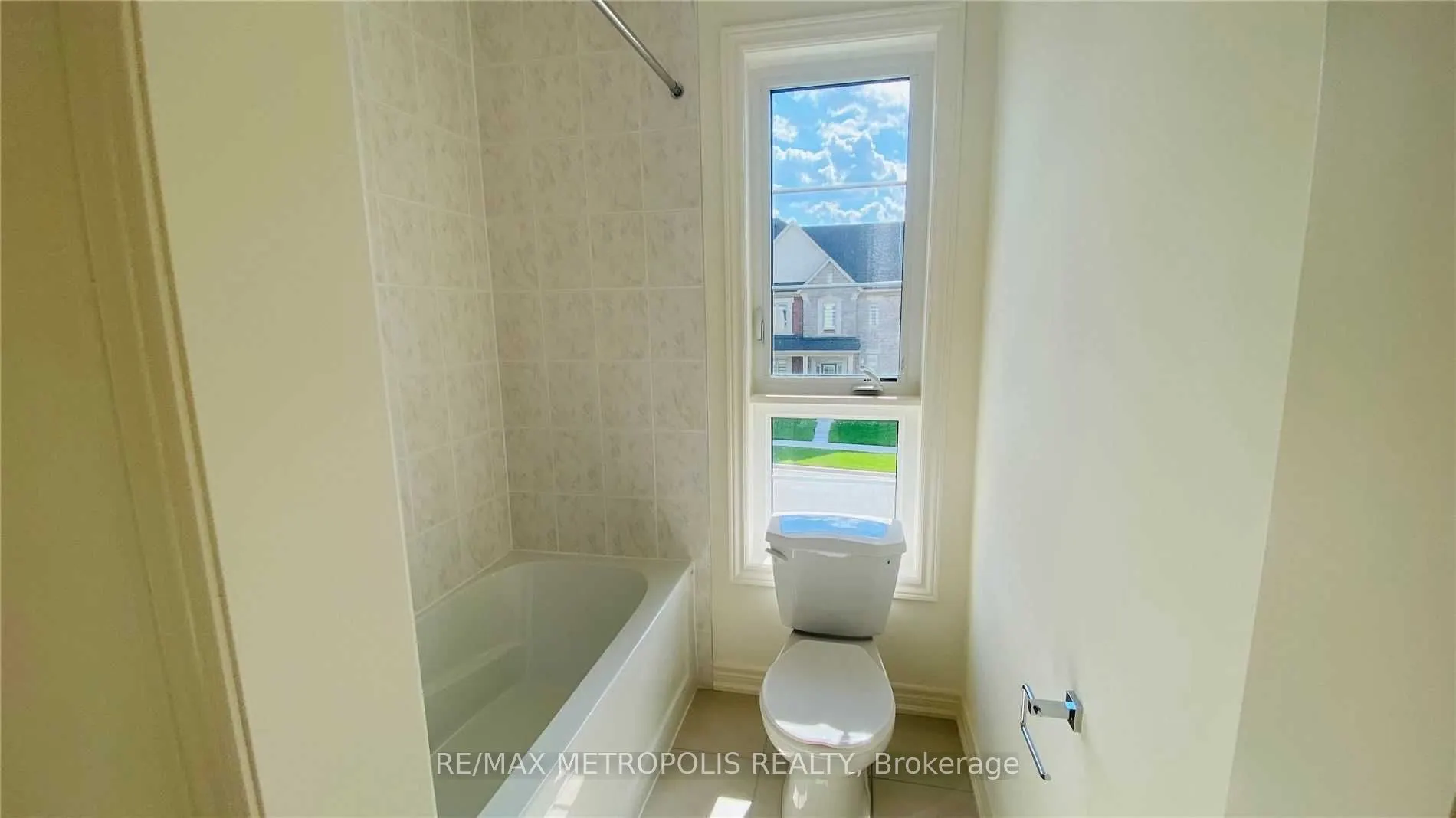 31 Elverton Crescent, #Upper