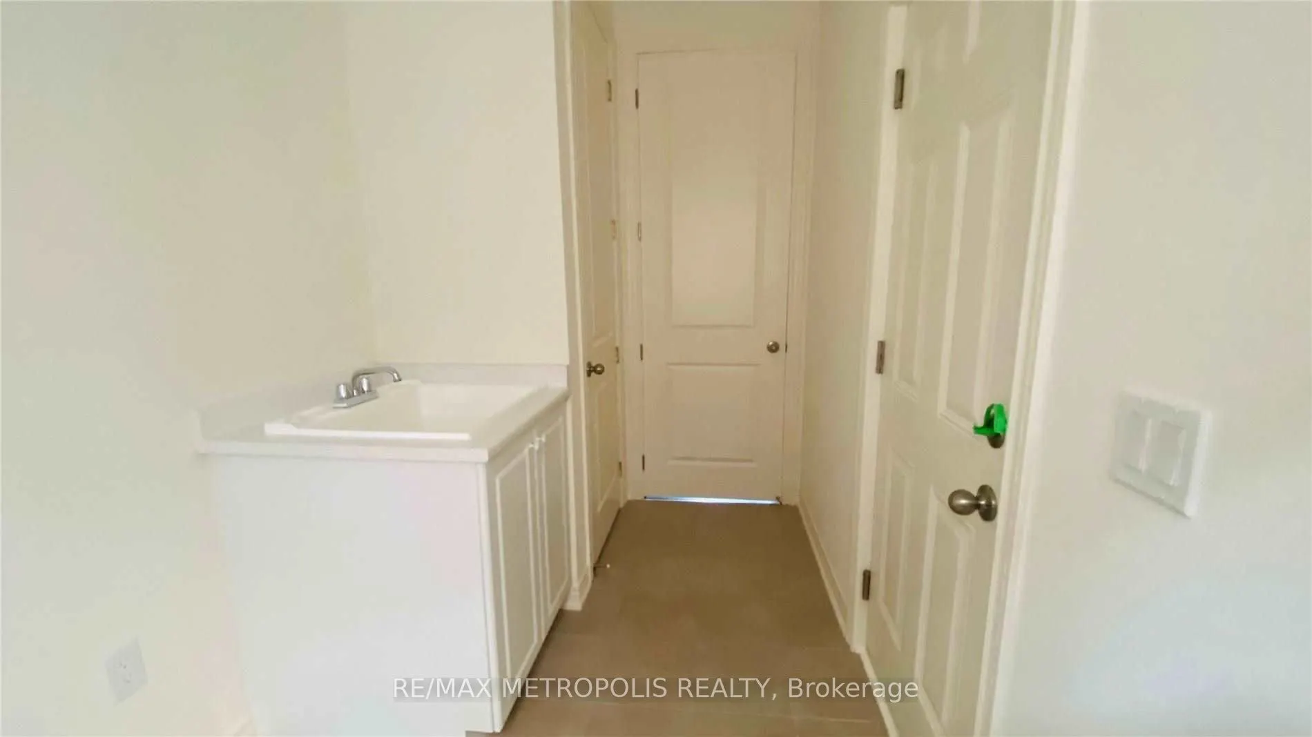 31 Elverton Crescent, #Upper