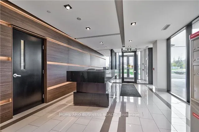 5220 Dundas Street, #521