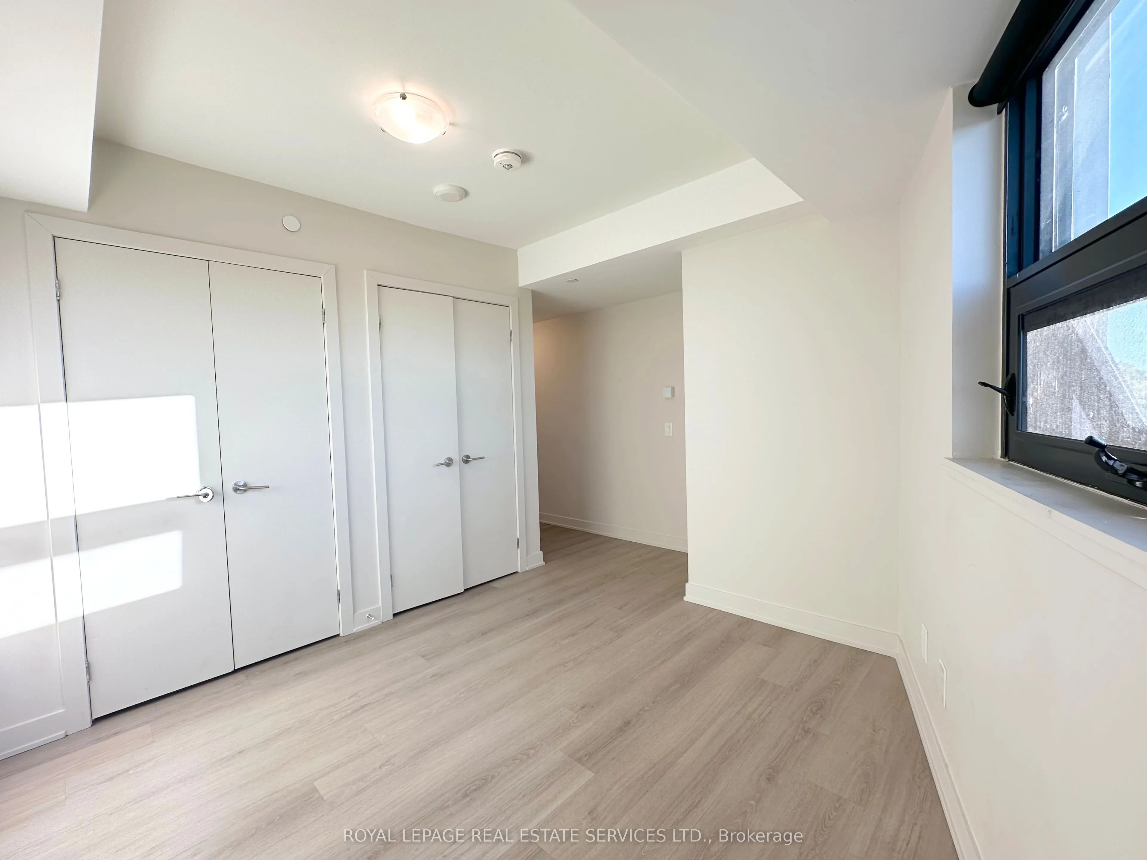 3385 Dundas Street W, #608
