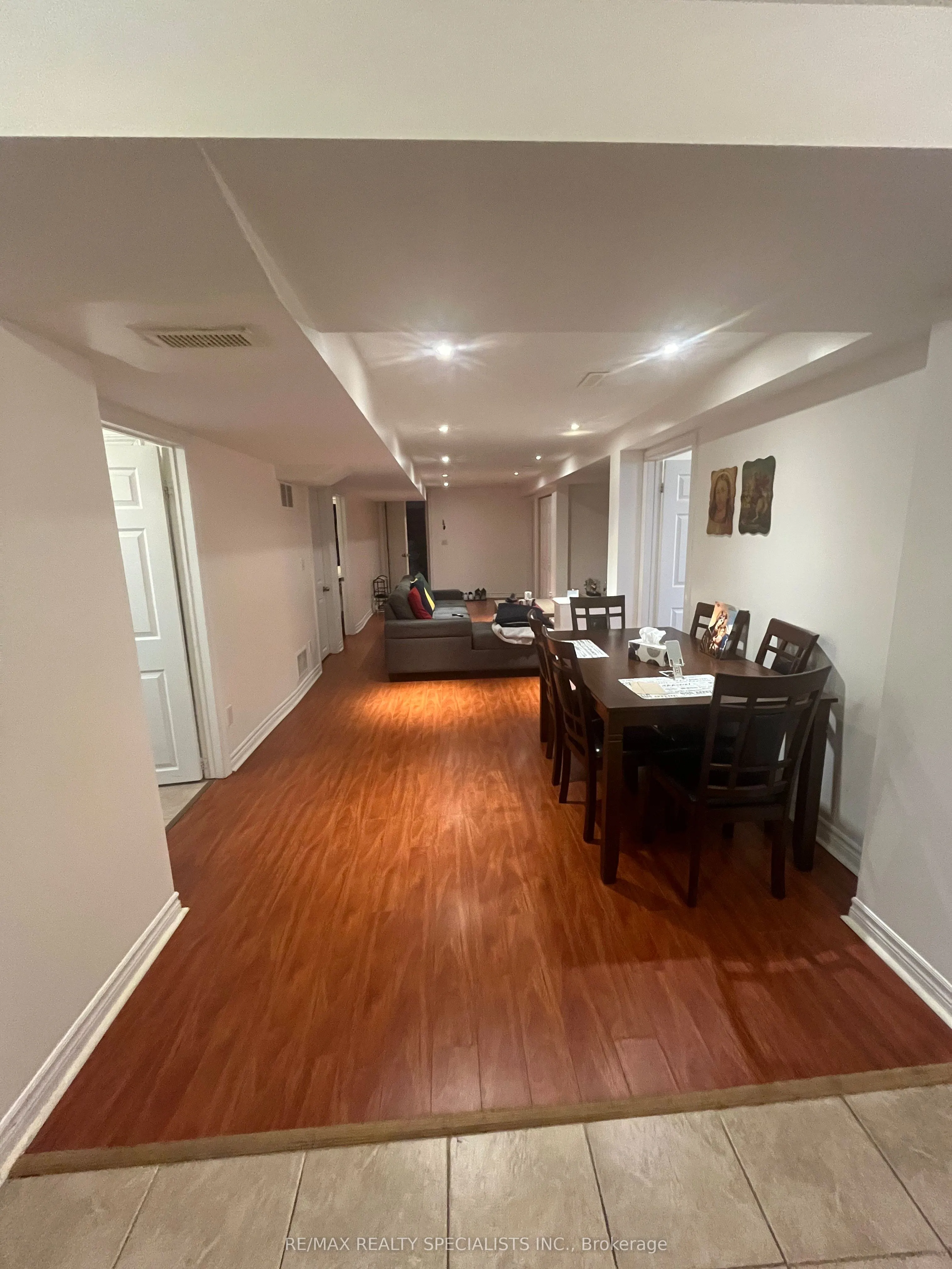 4594 Bismark Crescent
