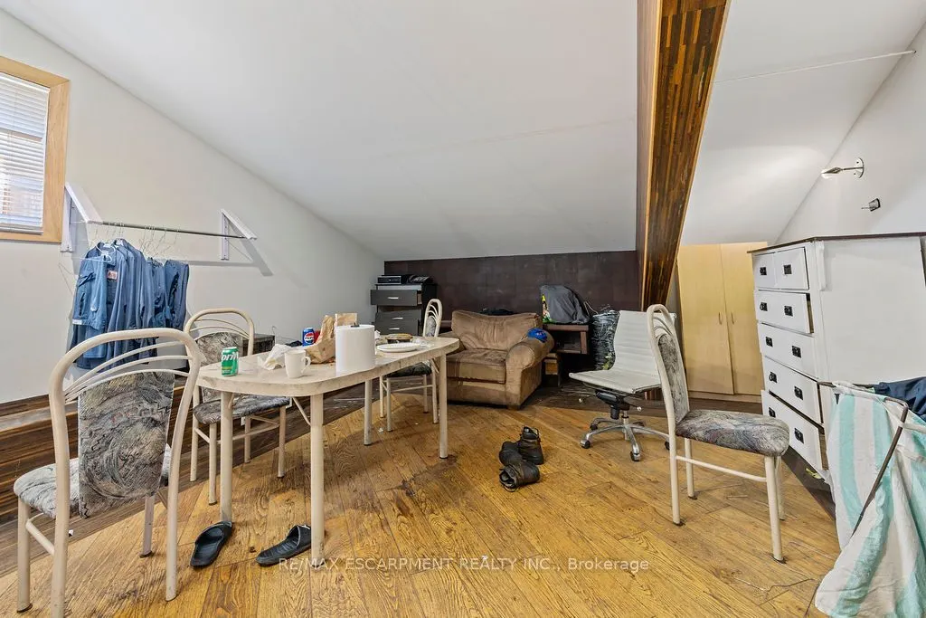 57 Steeles Avenue E