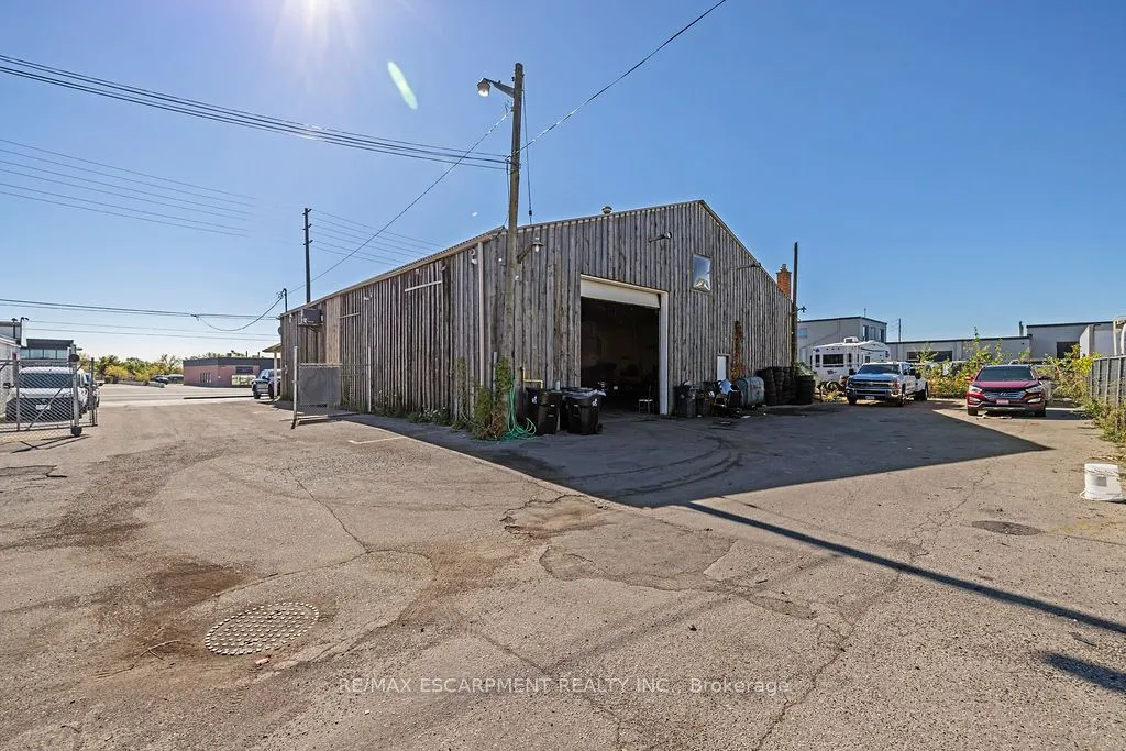 57 Steeles Avenue E
