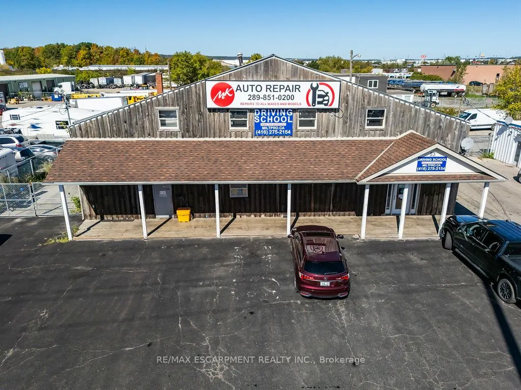 57 Steeles Avenue E