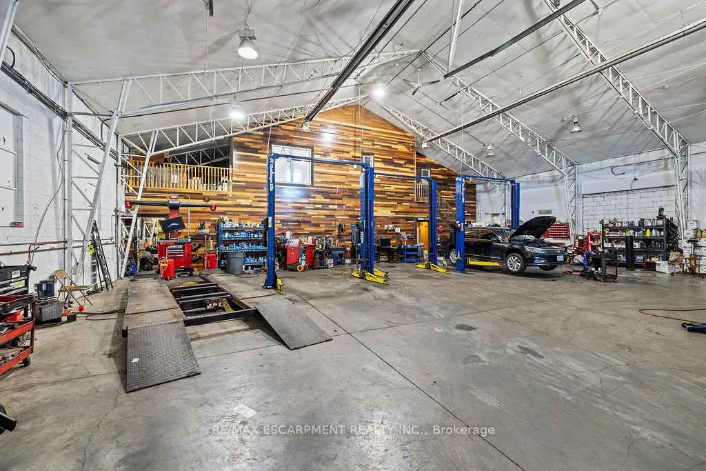 57 Steeles Avenue E