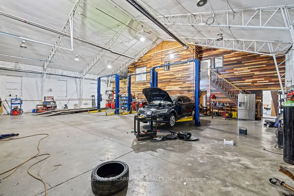 57 Steeles Avenue E