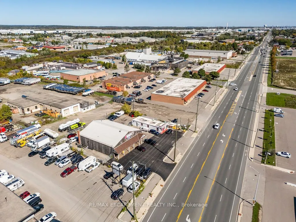 57 Steeles Avenue E