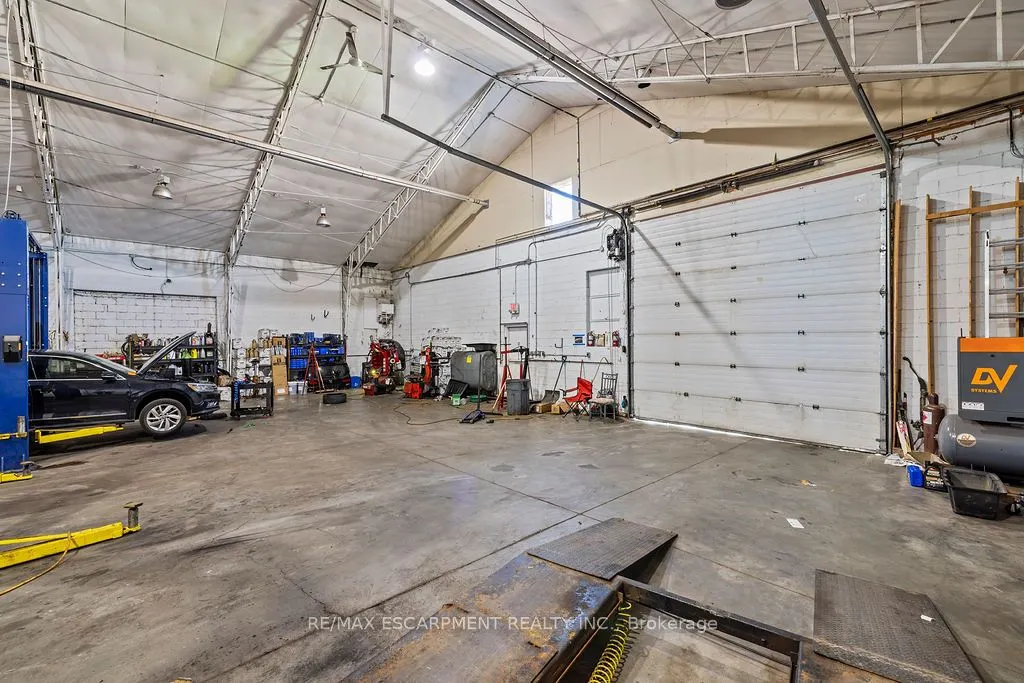 57 Steeles Avenue E