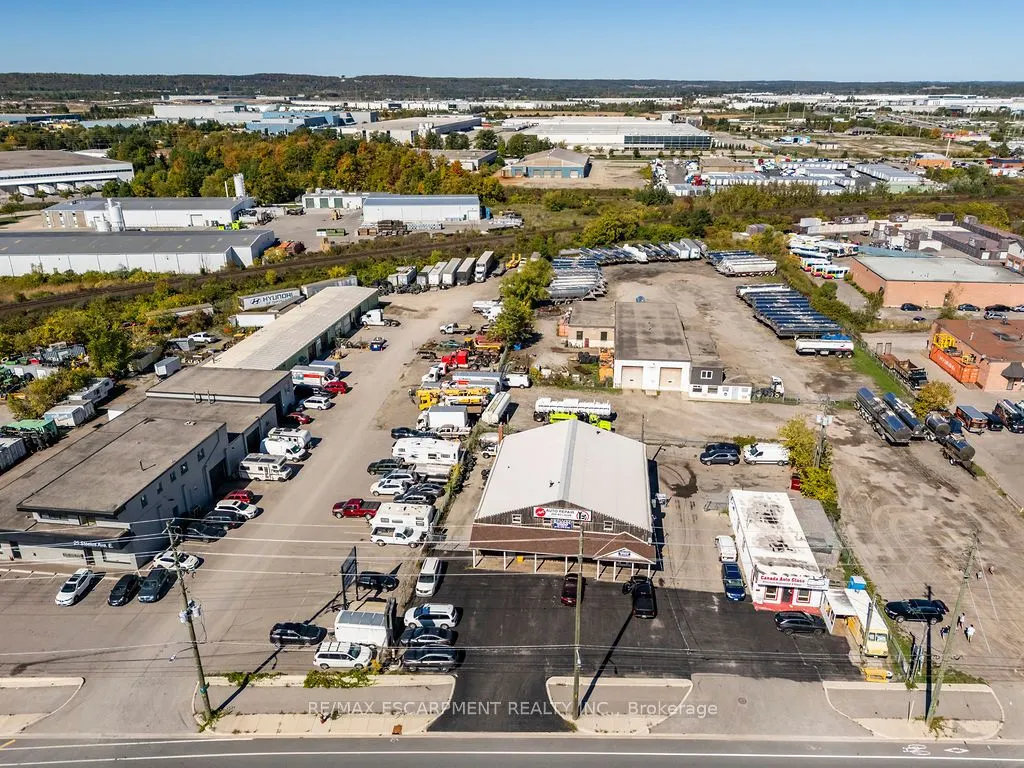 57 Steeles Avenue E