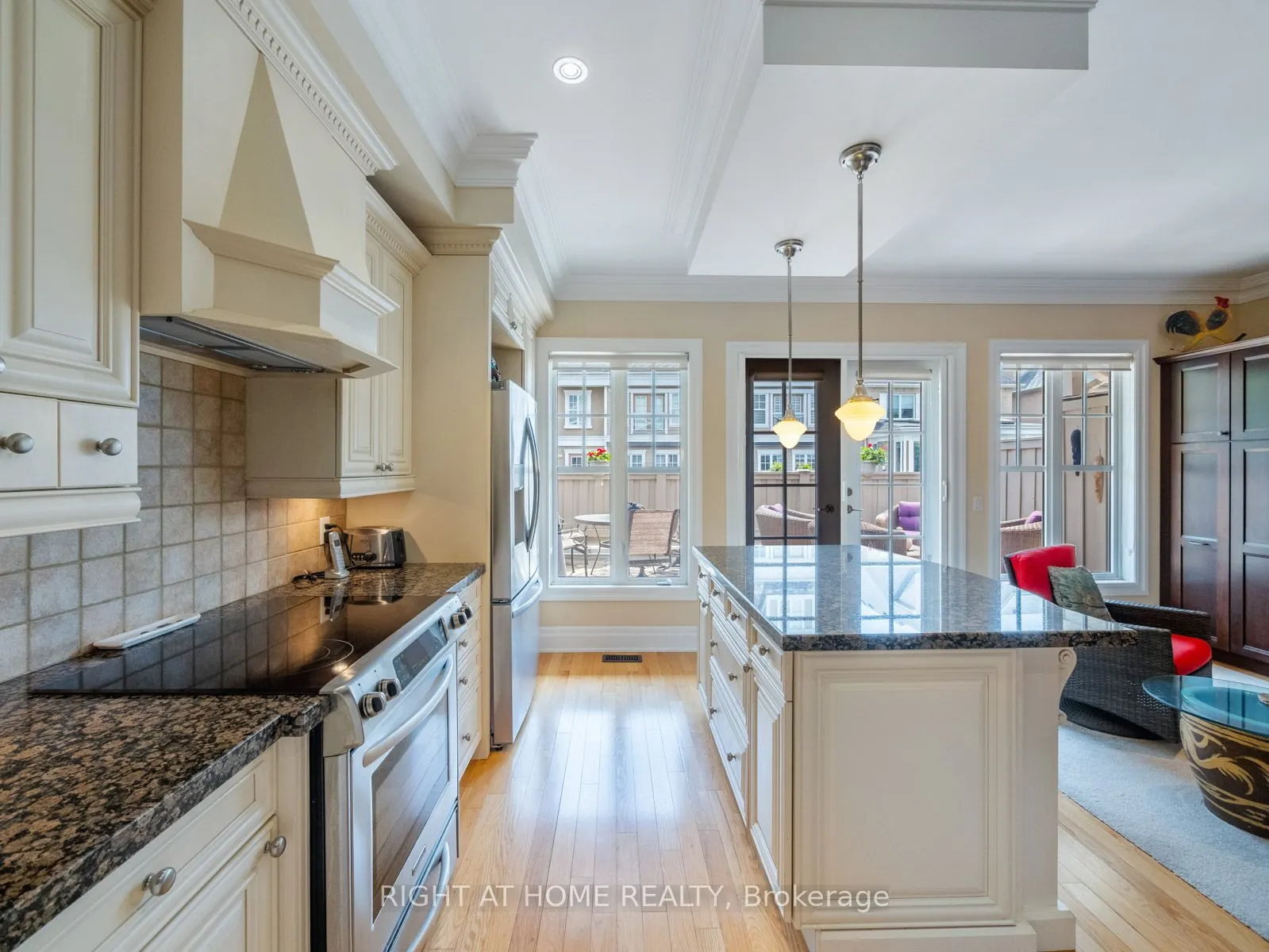 2369 Ontario Street, #26
