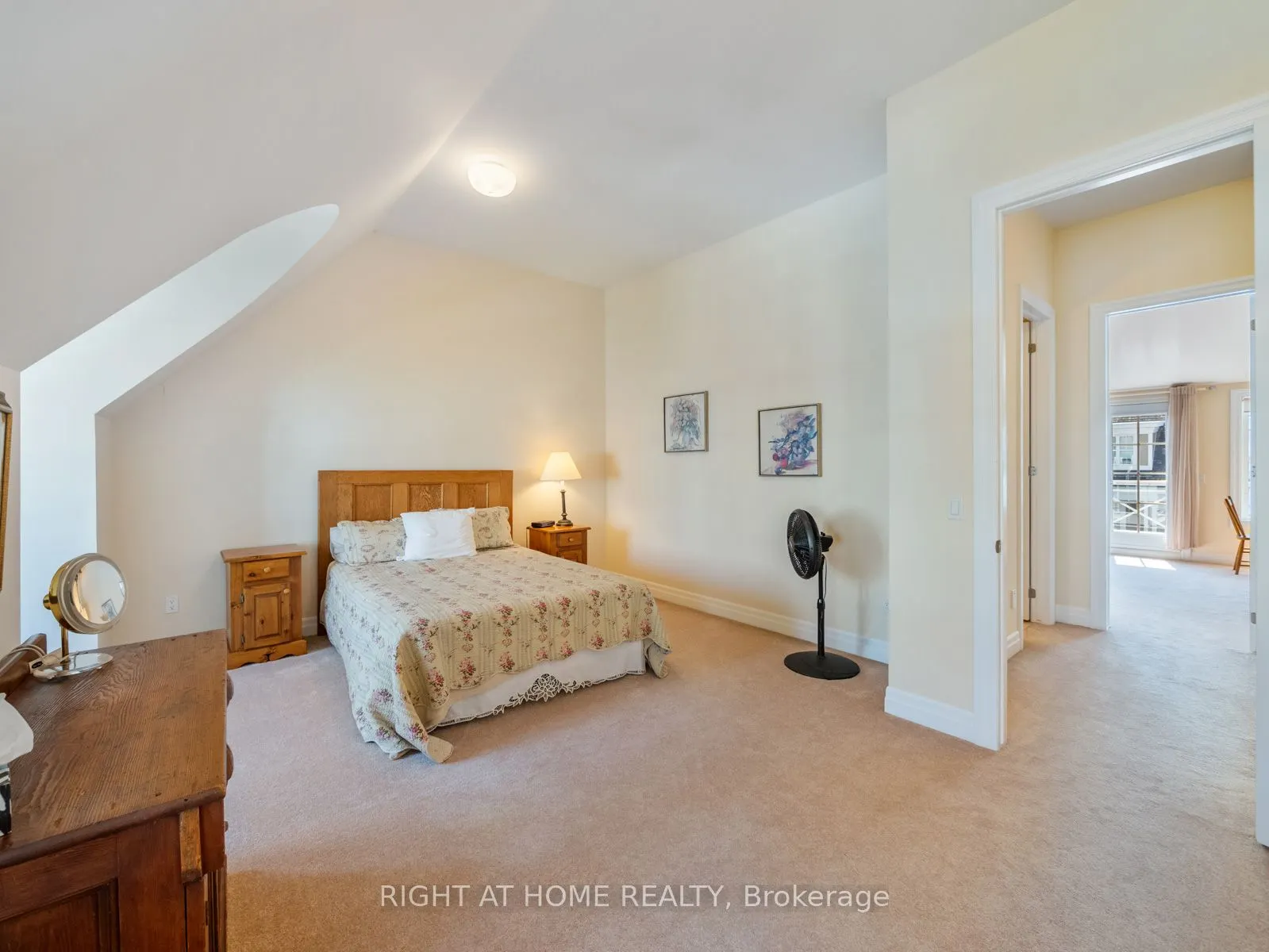 2369 Ontario Street, #26