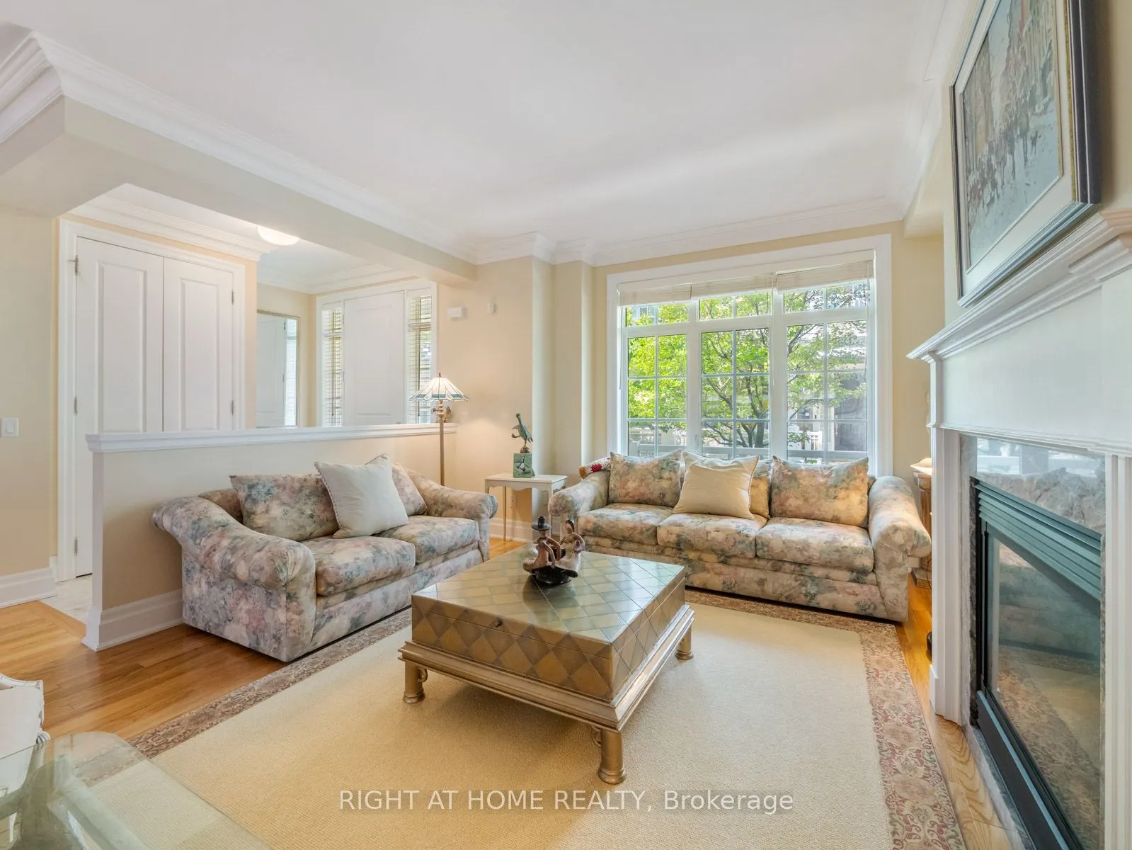 2369 Ontario Street, #26