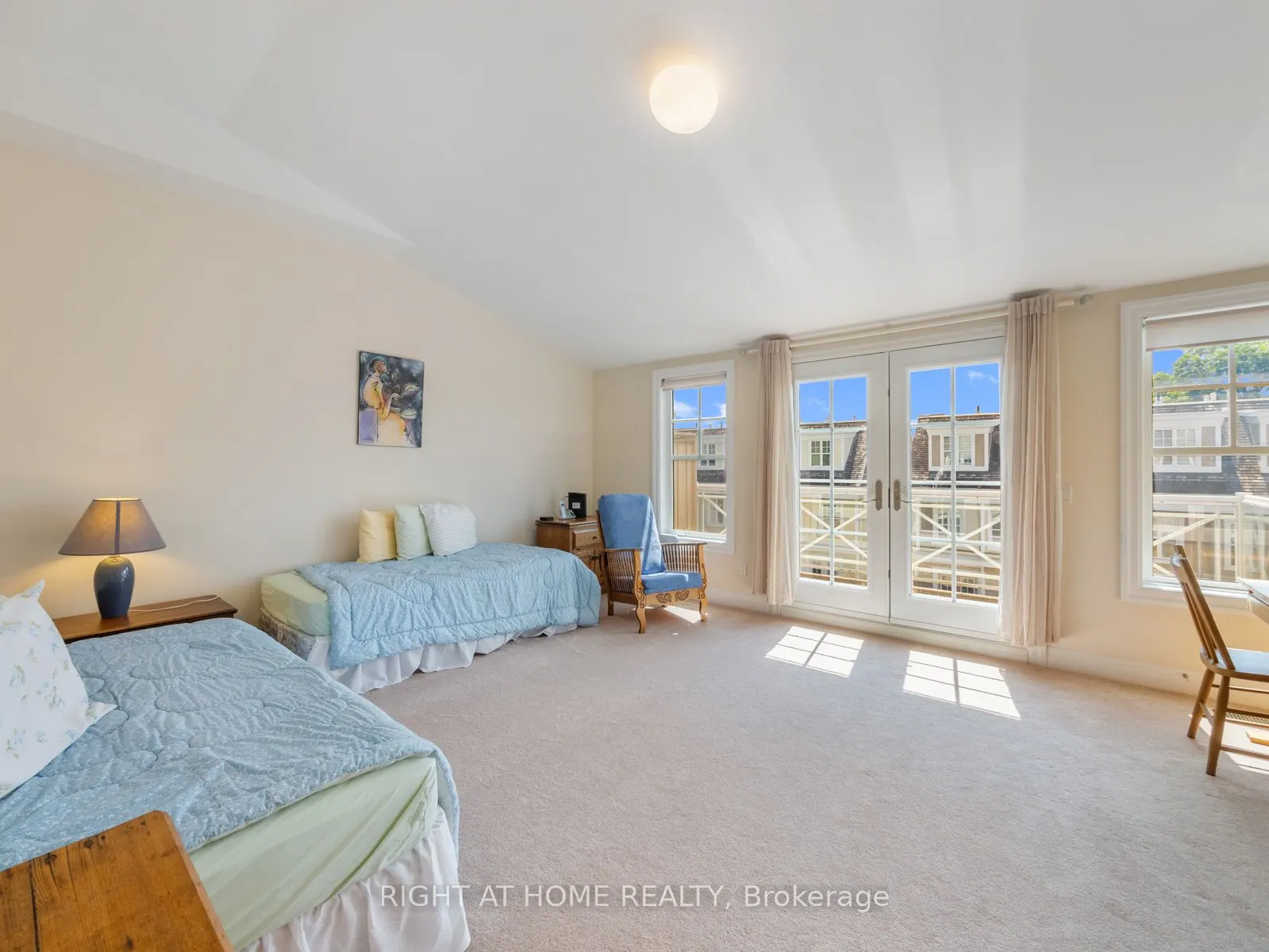 2369 Ontario Street, #26