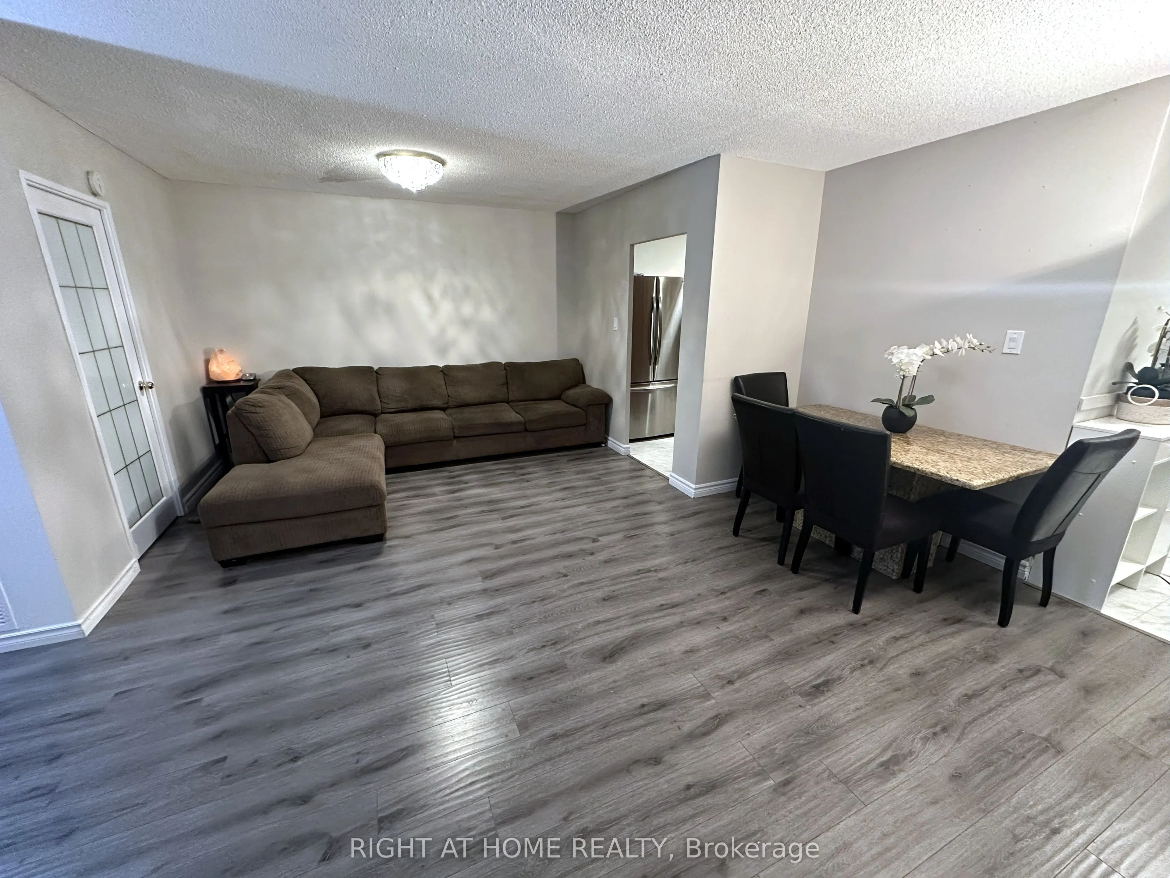 714 The West Mall W, #1902