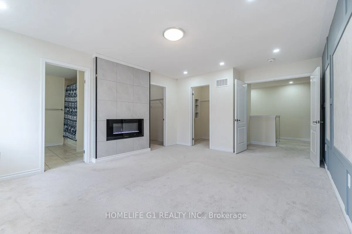 2007 James Street, #2002