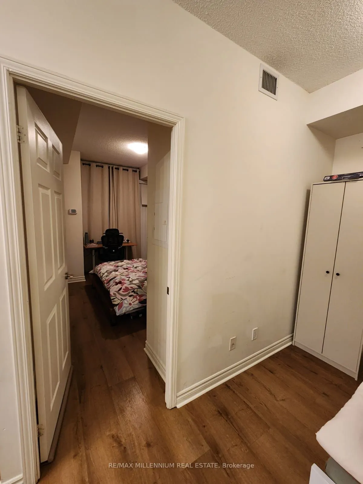 339 Rathburn Road W, #607