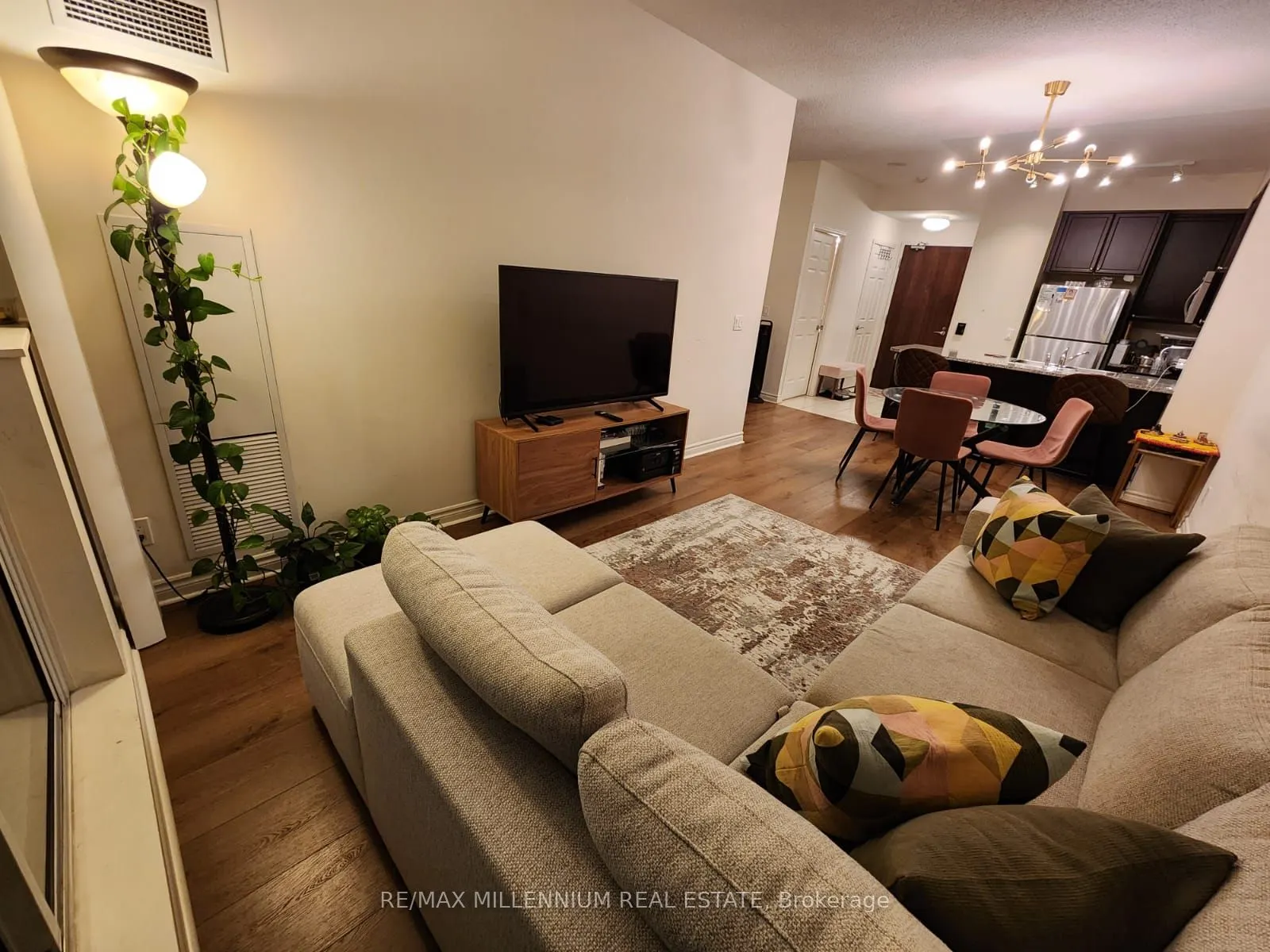 339 Rathburn Road W, #607