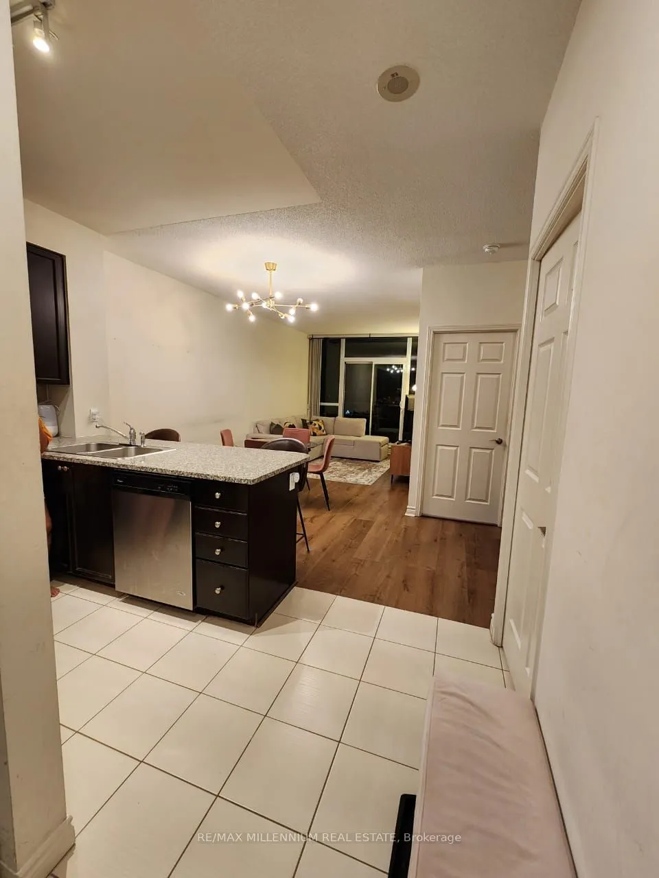 339 Rathburn Road W, #607