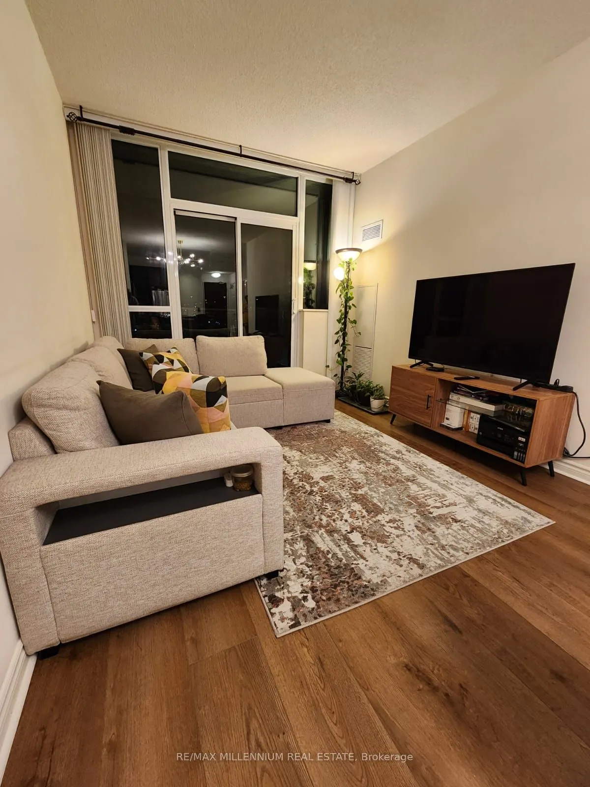 339 Rathburn Road W, #607