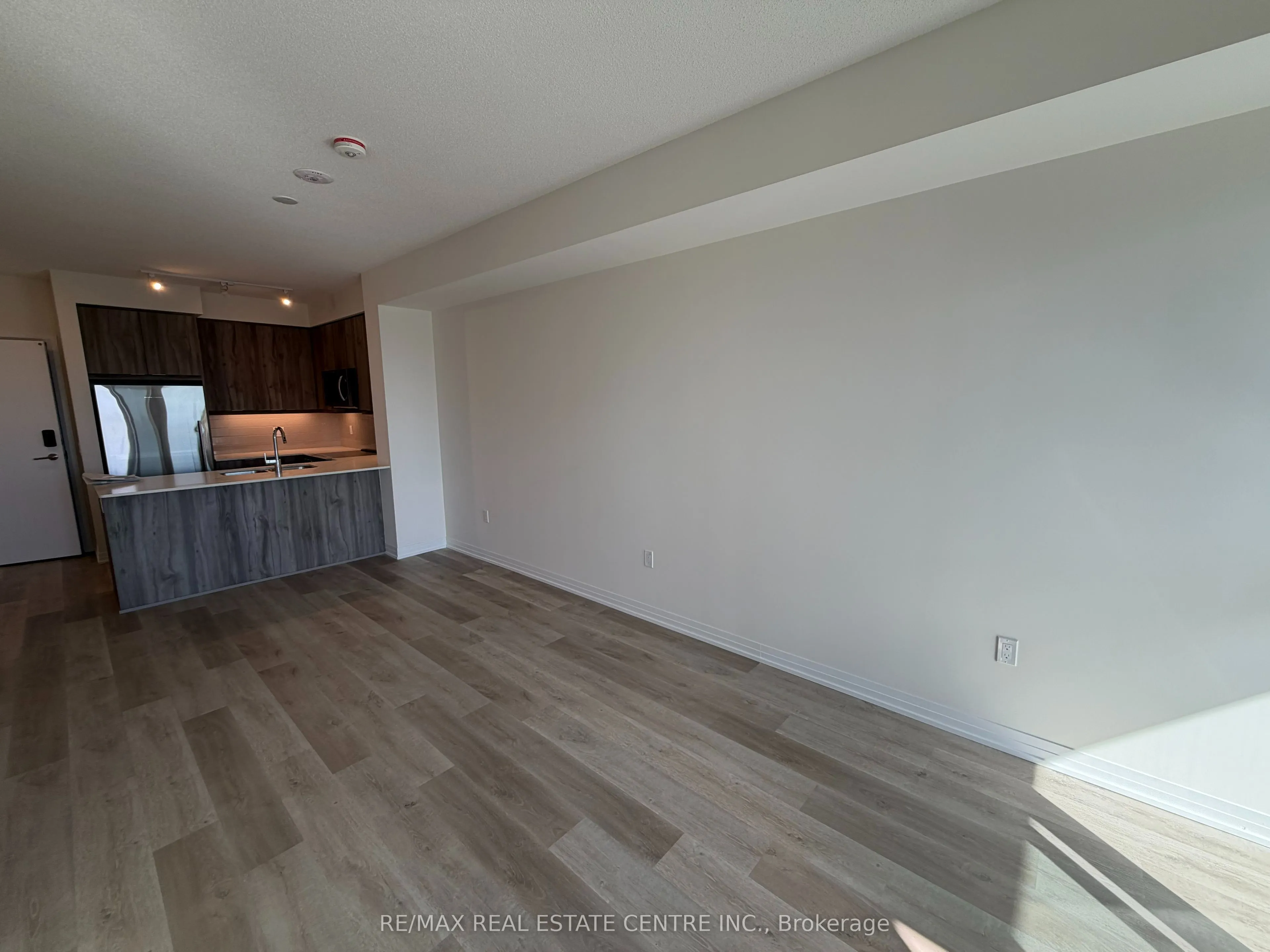 15 Watergarden Drive, #1703