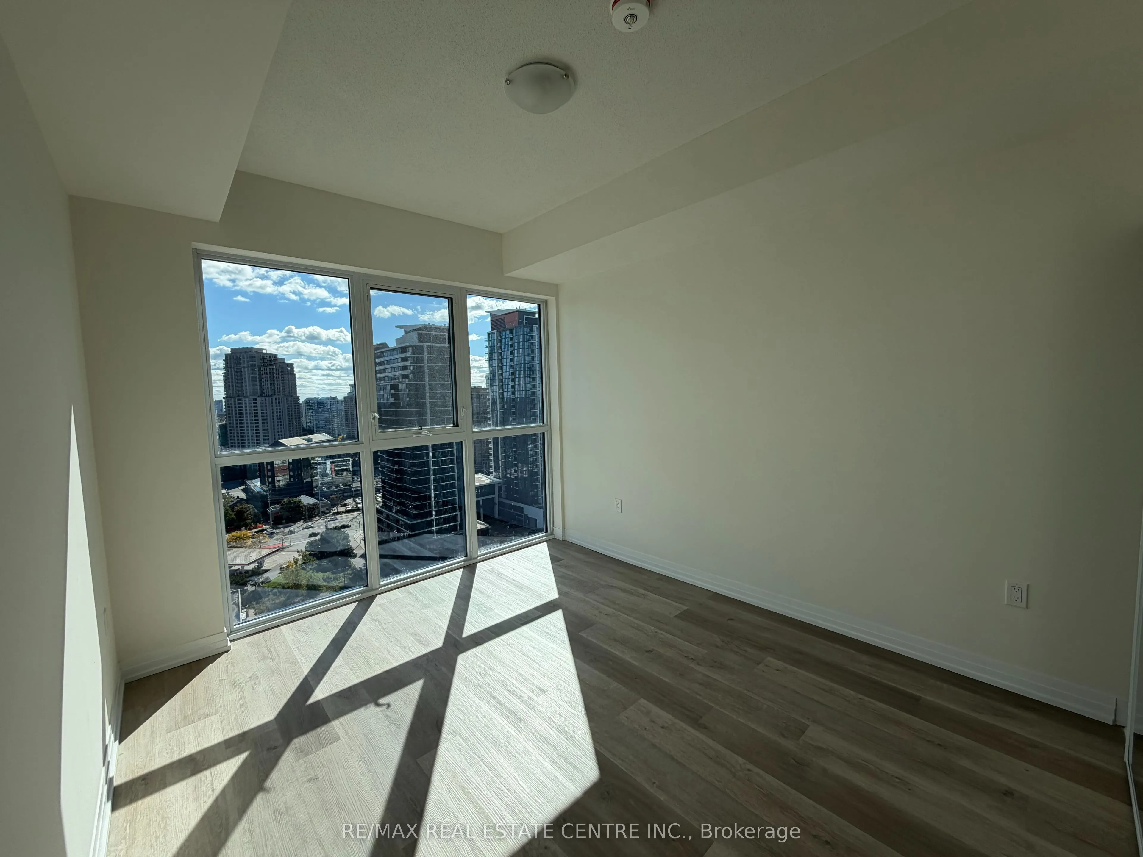 15 Watergarden Drive, #1703