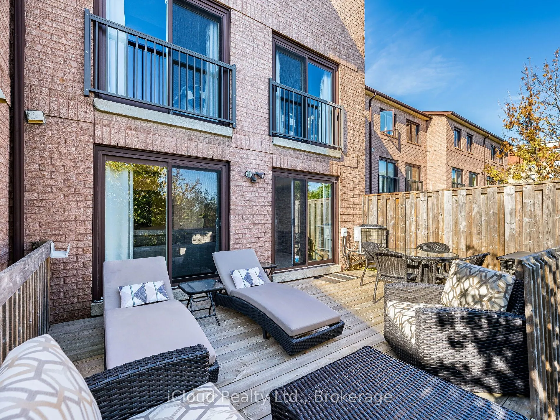 1100 Queens Avenue, #16